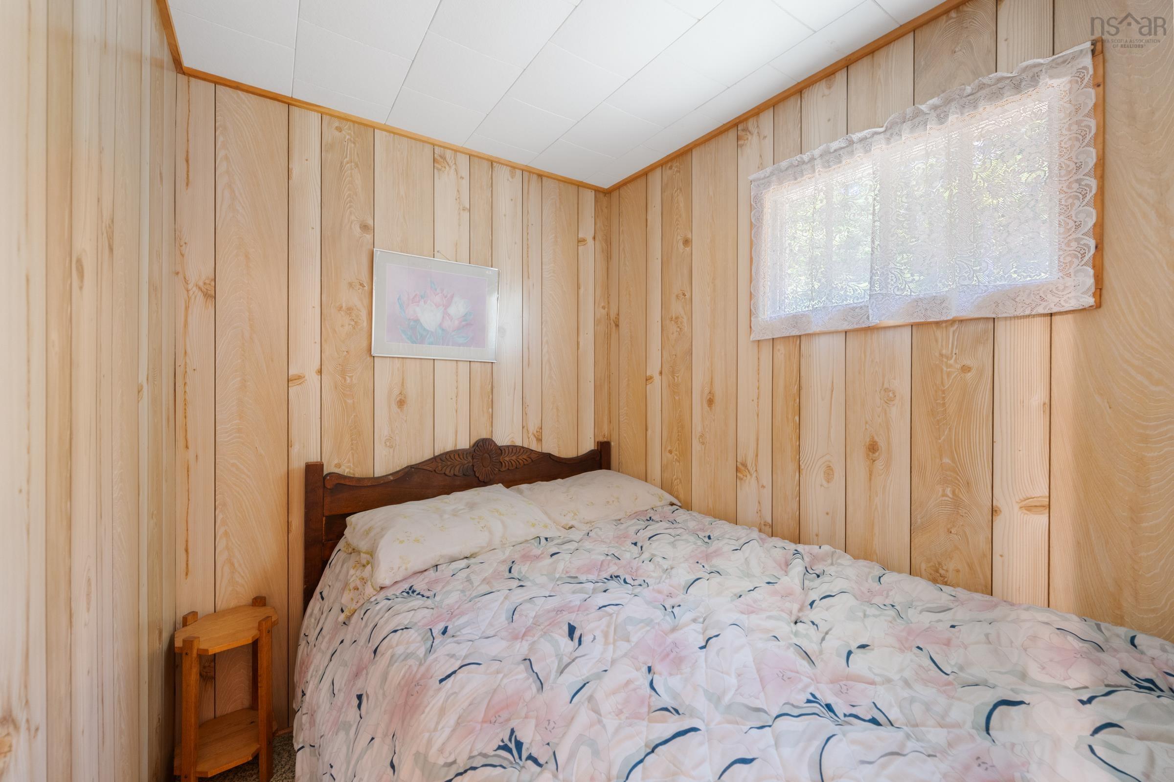 $165,000.00: 39 Boarsback Lake Road, Briar Lake