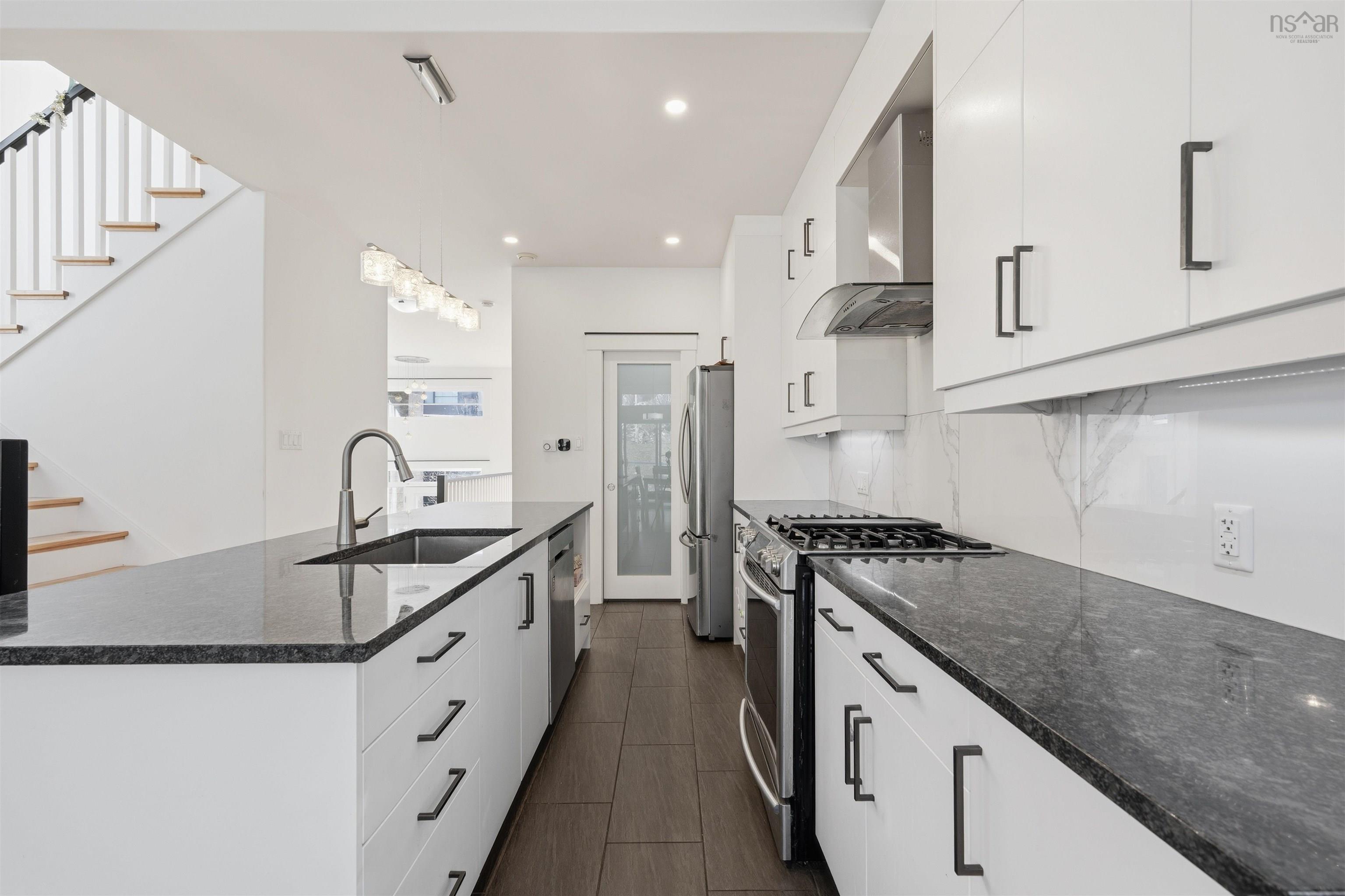 $868,900.00: 309 Fleetview Drive, Halifax
