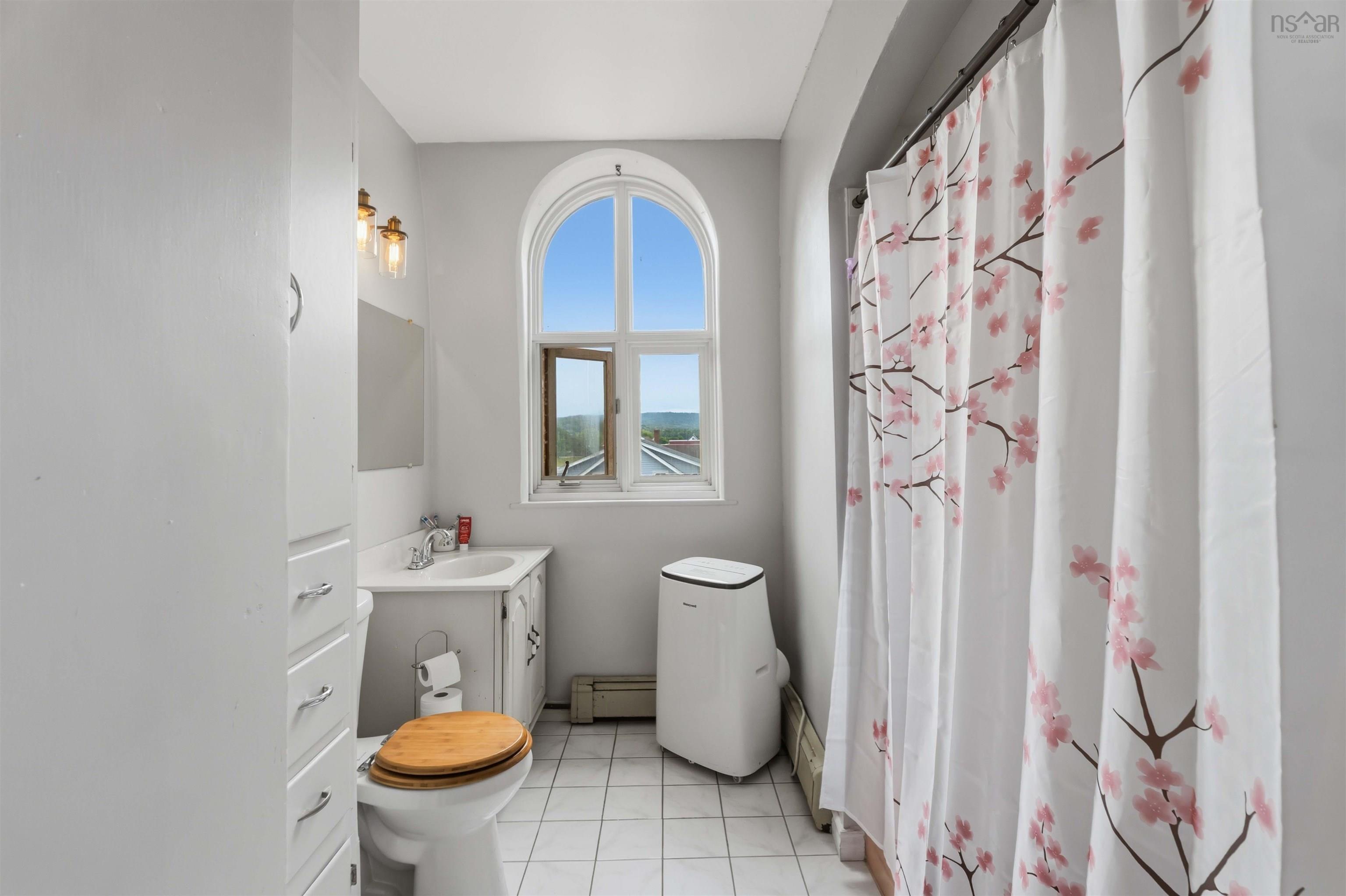 $350,000.00: 318 Granville Street E, Bridgetown