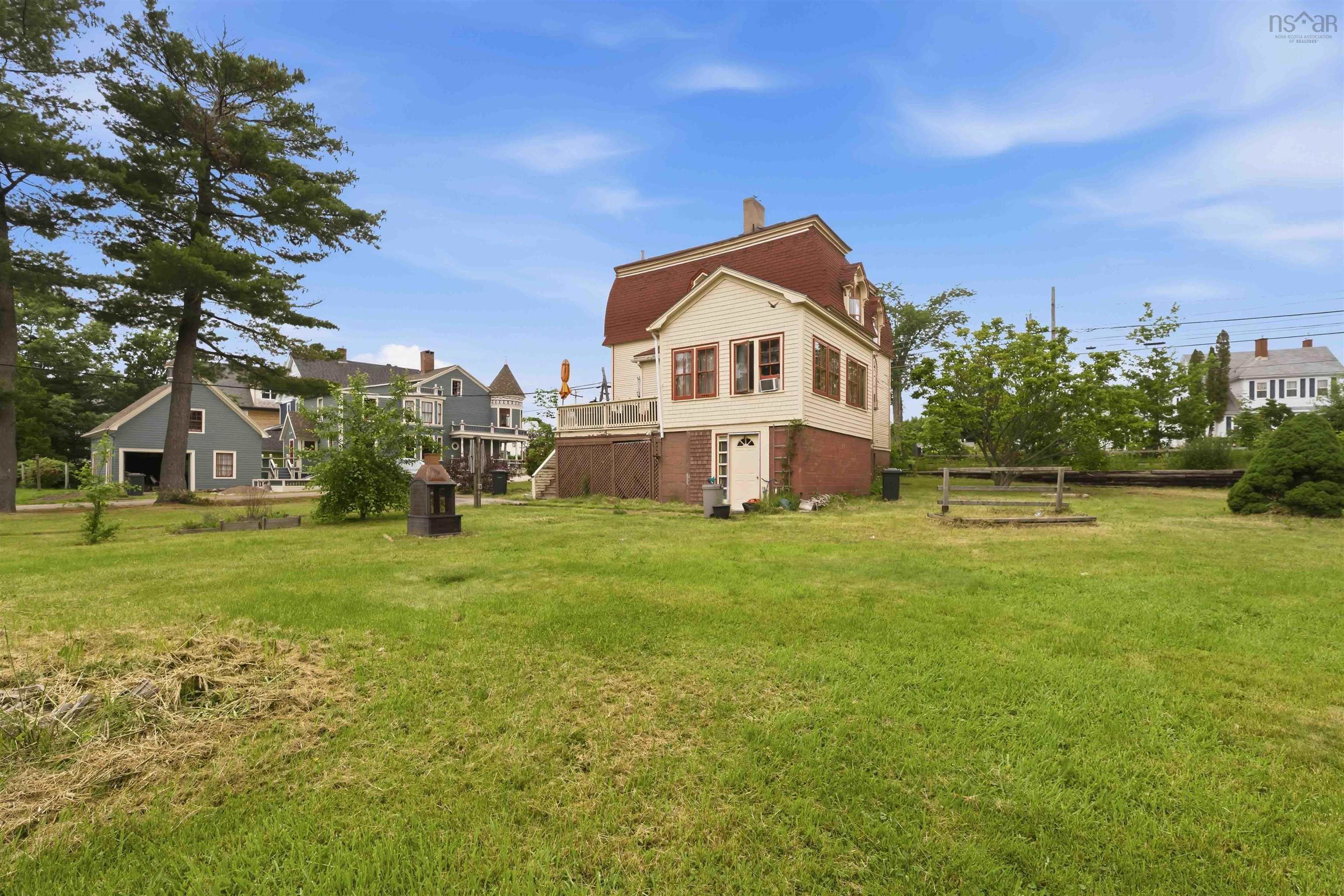 $350,000.00: 318 Granville Street E, Bridgetown