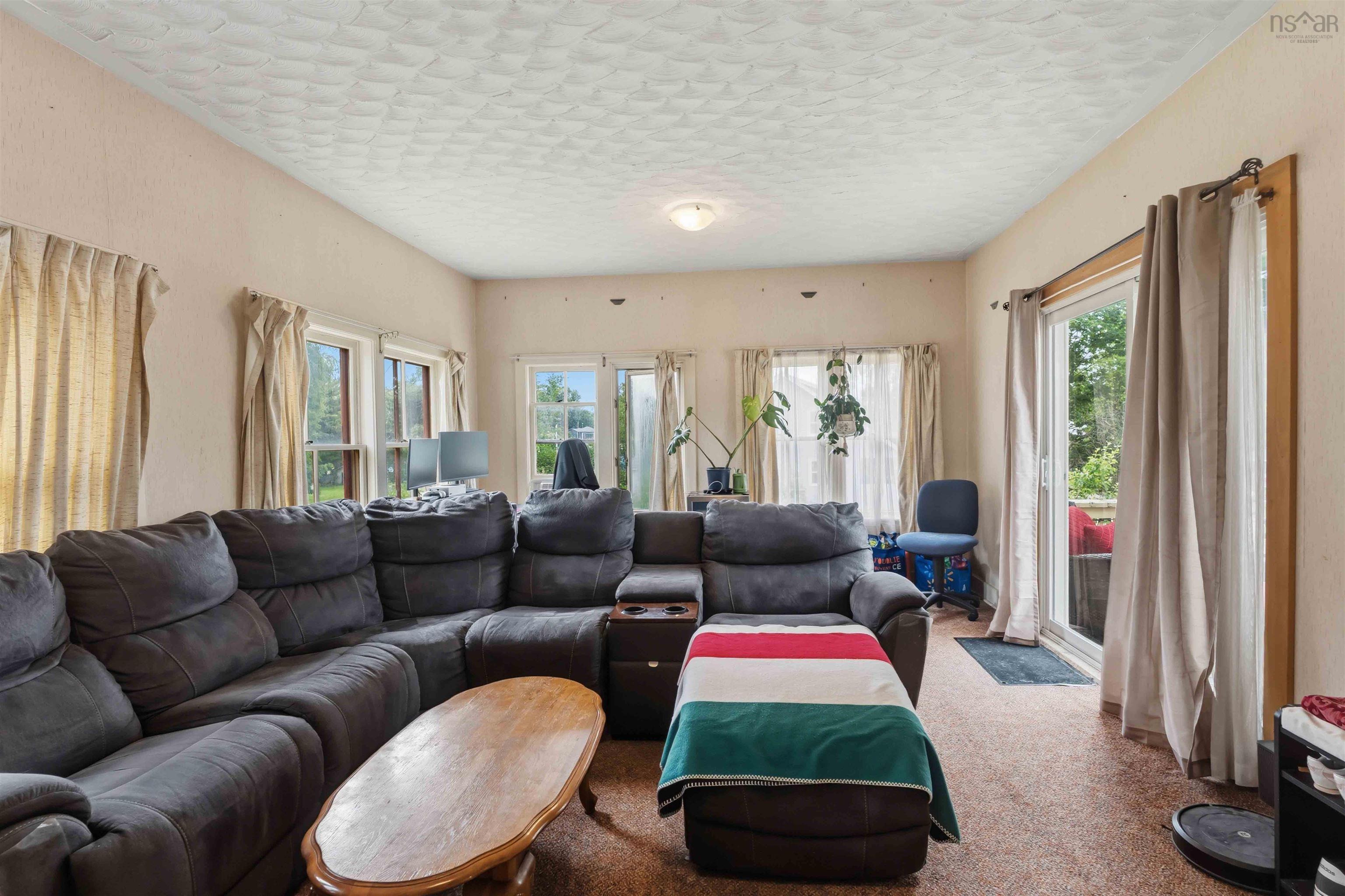$350,000.00: 318 Granville Street E, Bridgetown