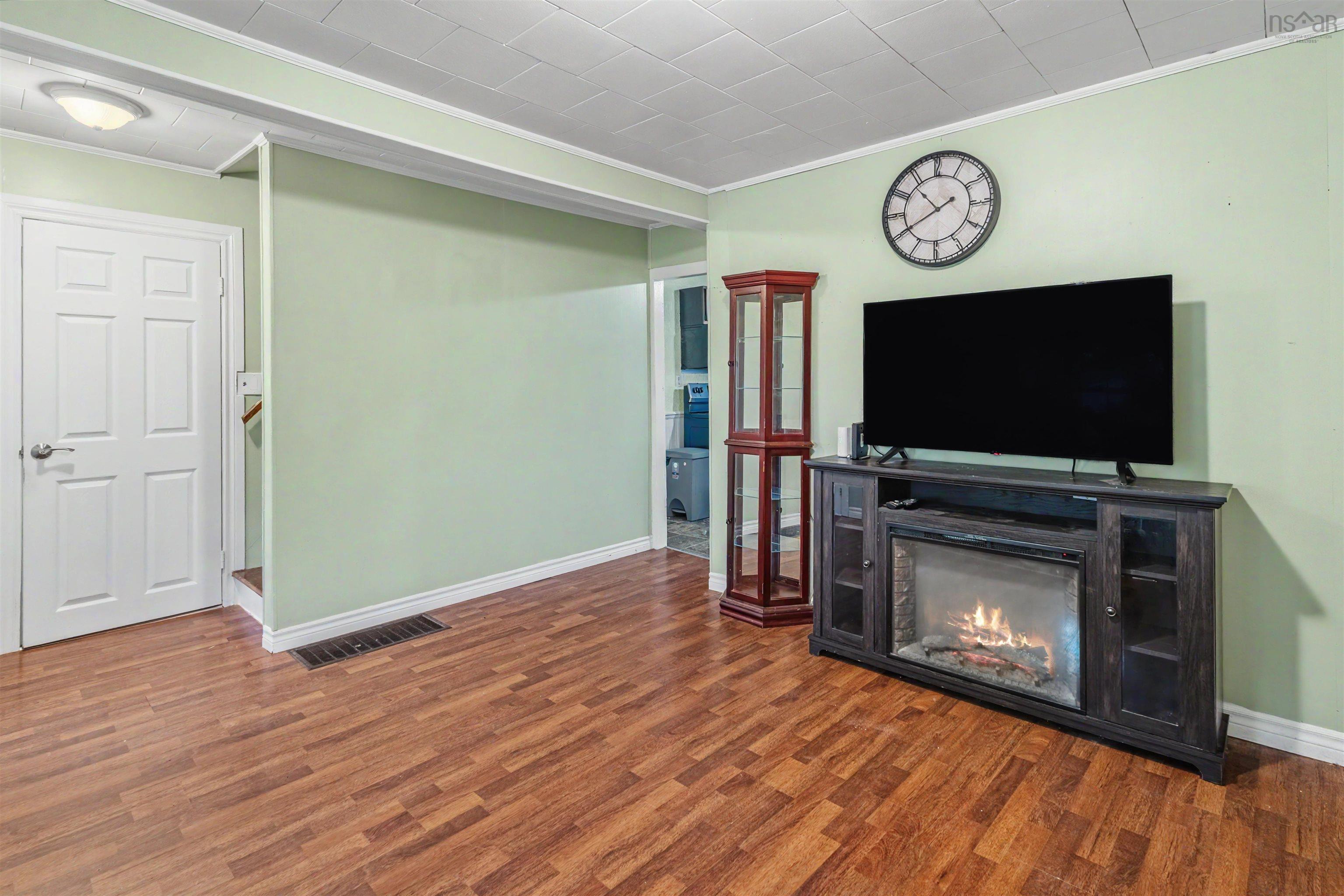 $249,000.00: 437 Cabot Street, Ashby