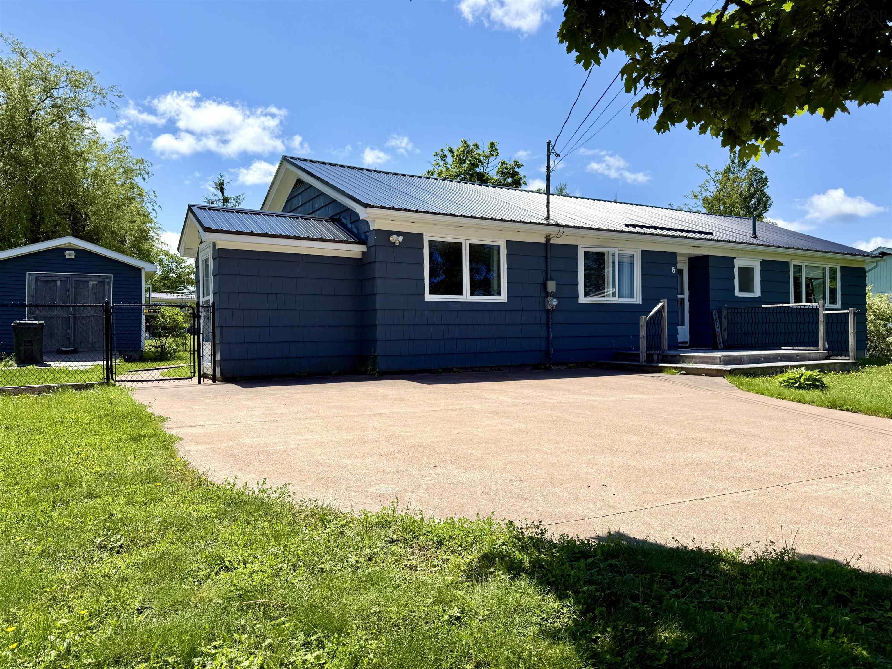 6 Smith Avenue, Springhill, NS (MLS 202616154)