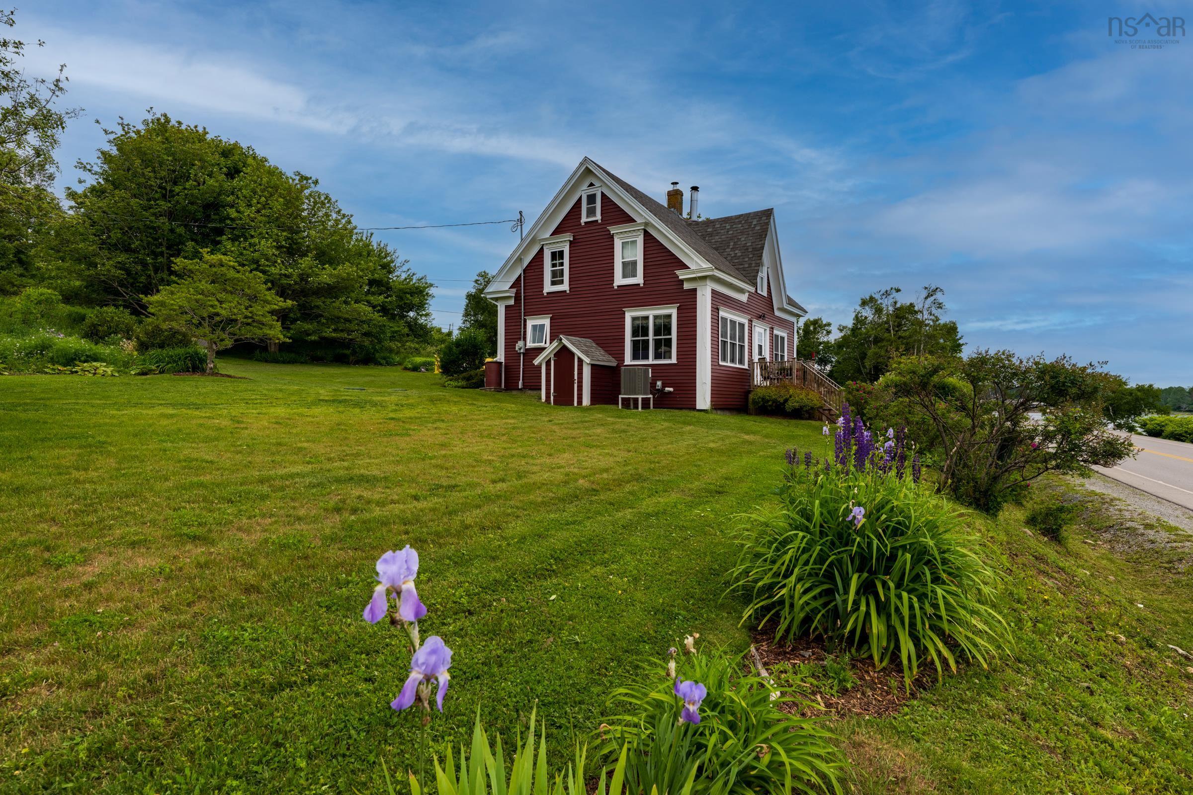 $695,000.00: 2832 332 Highway, Bayport