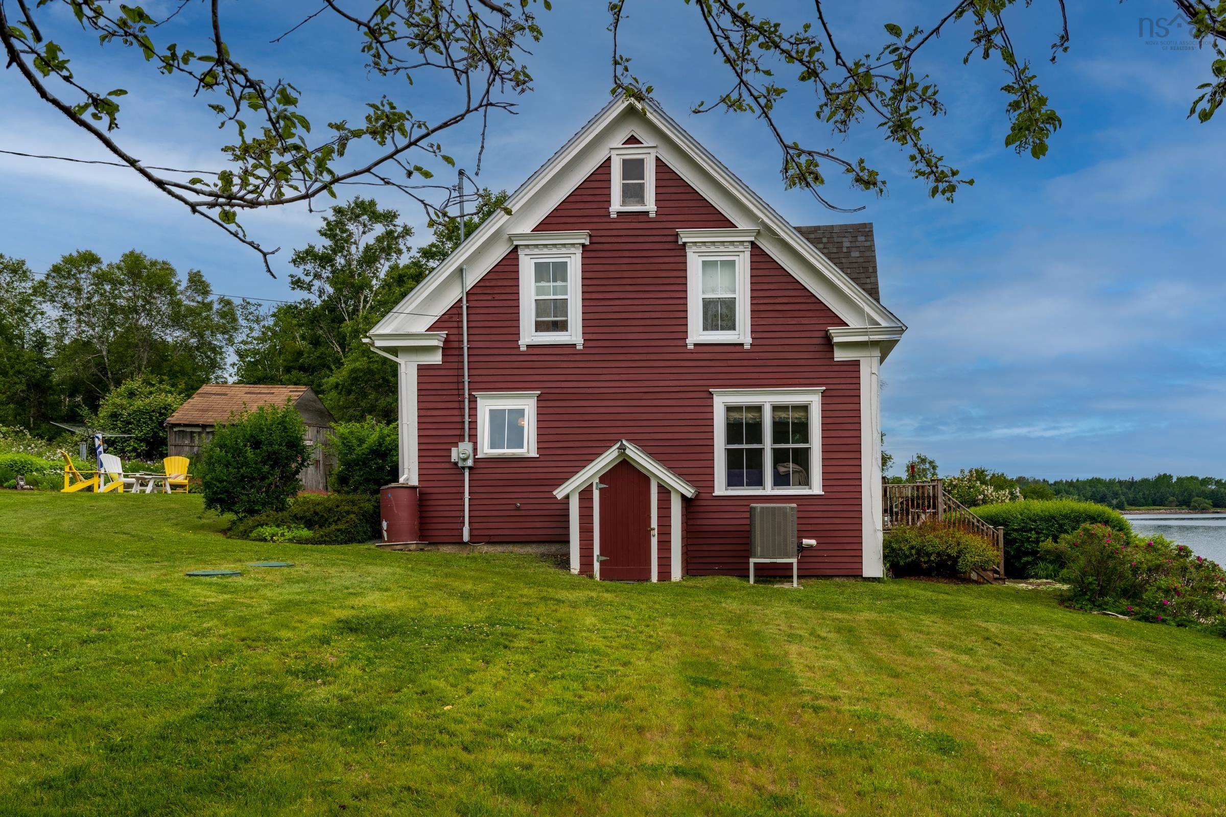 $695,000.00: 2832 332 Highway, Bayport
