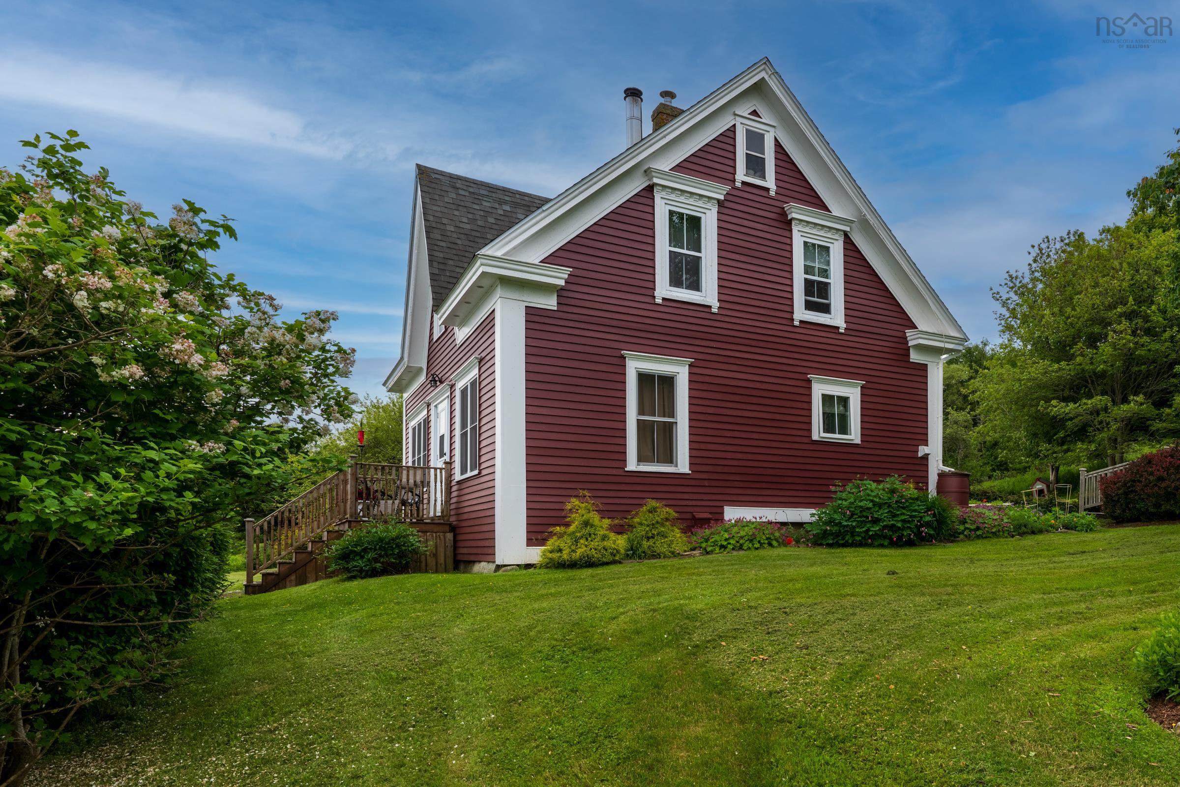 $695,000.00: 2832 332 Highway, Bayport