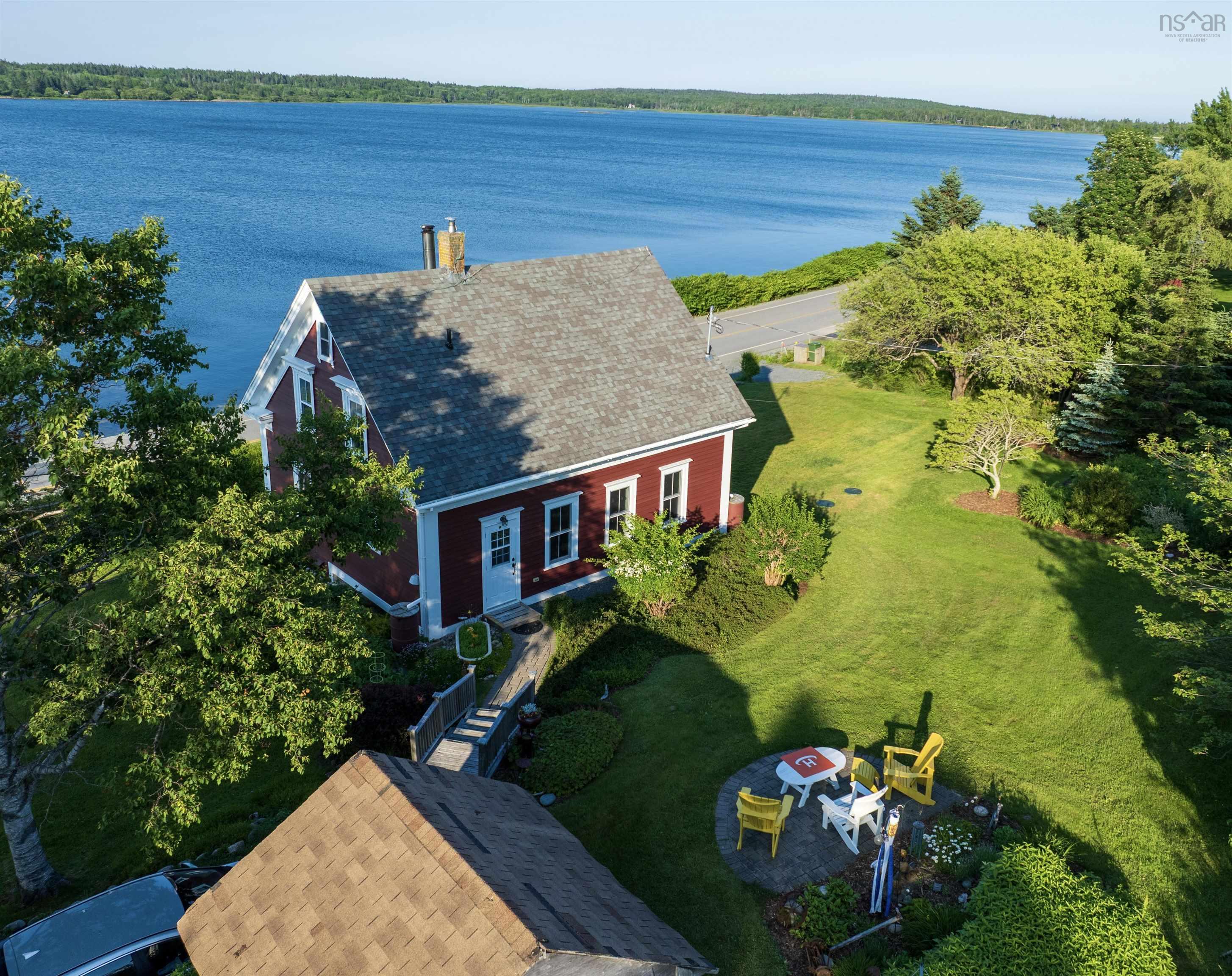 $695,000.00: 2832 332 Highway, Bayport