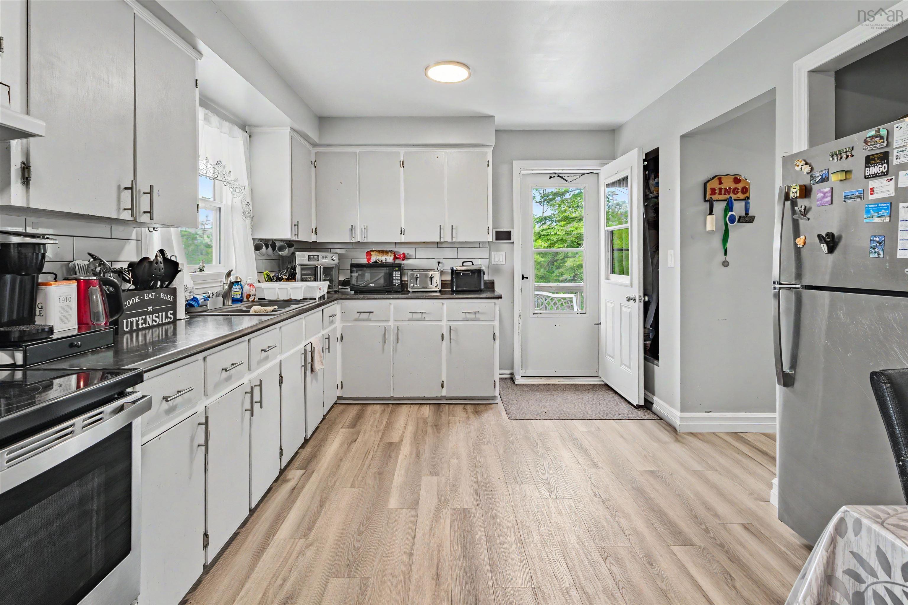 $380,000.00: 308 Neville Street, Dominion