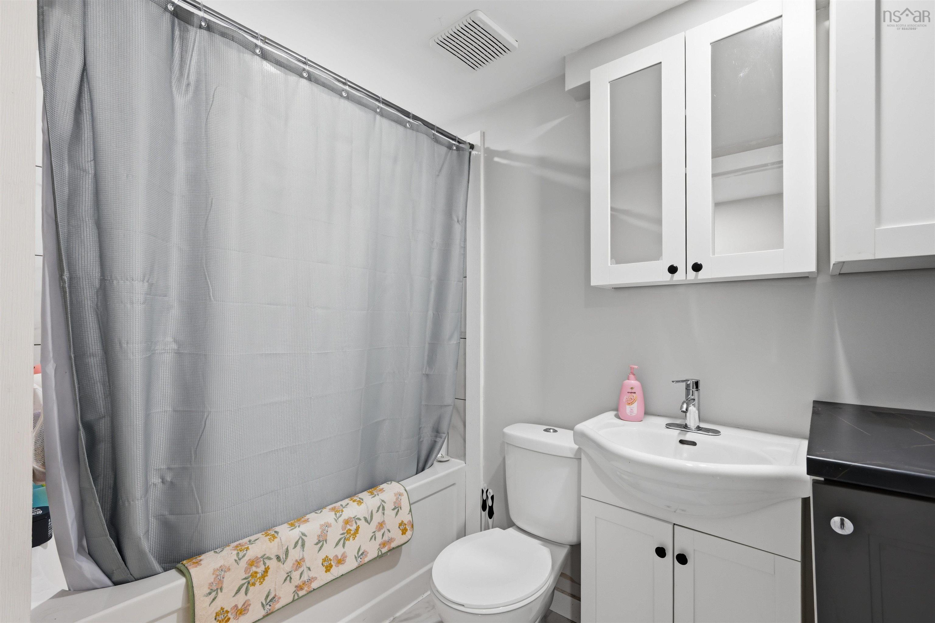 $649,900.00: 8B Gordon Street, Bedford