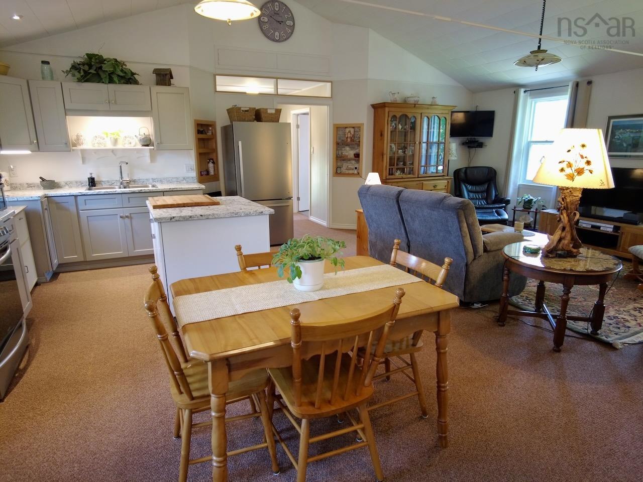 $399,000.00: 7682 6 Highway, Port Howe
