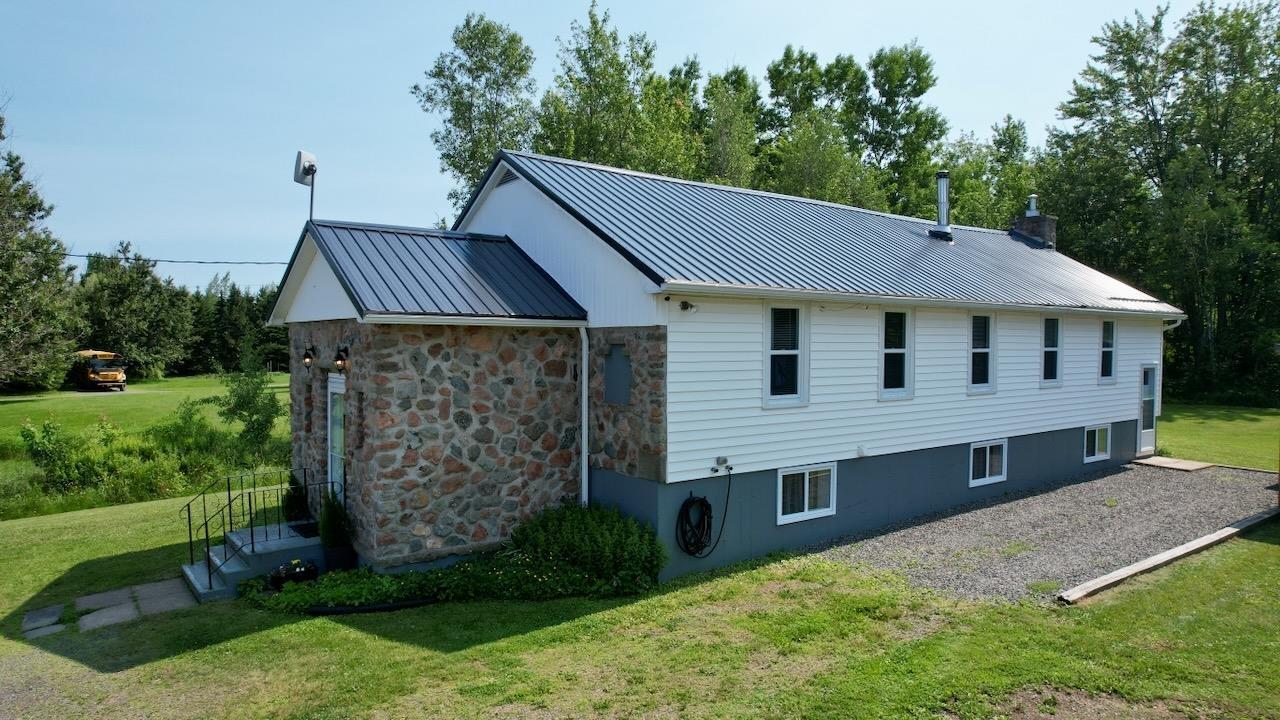 $399,000.00: 7682 6 Highway, Port Howe