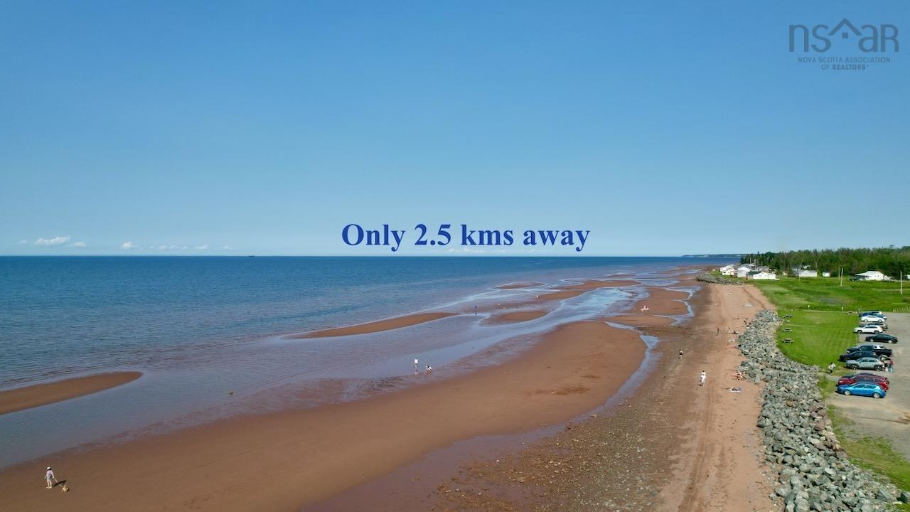$399,000.00: 7682 6 Highway, Port Howe