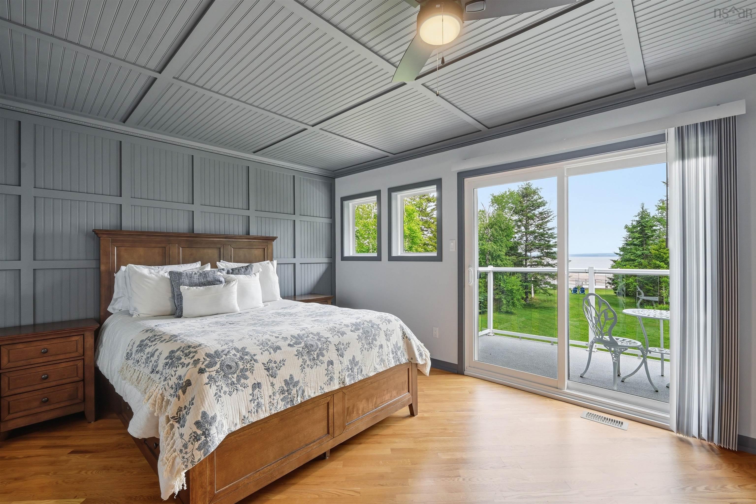 $3,699,000.00: 320 Cove Road, Economy