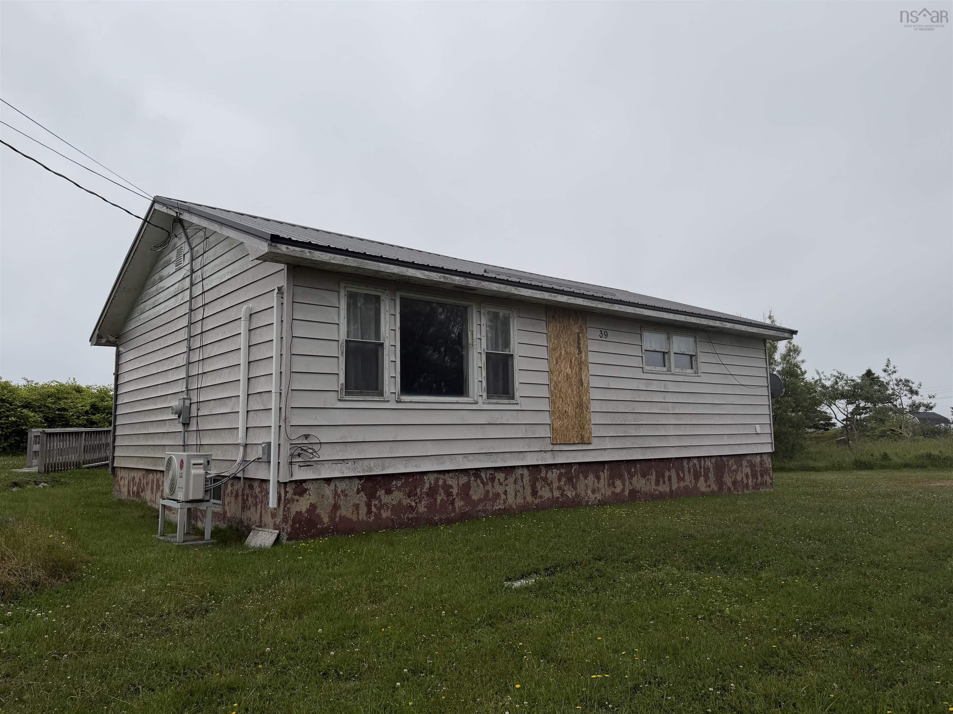 $130,000.00: 39 Smith Lane, Lower Clarks Harbour