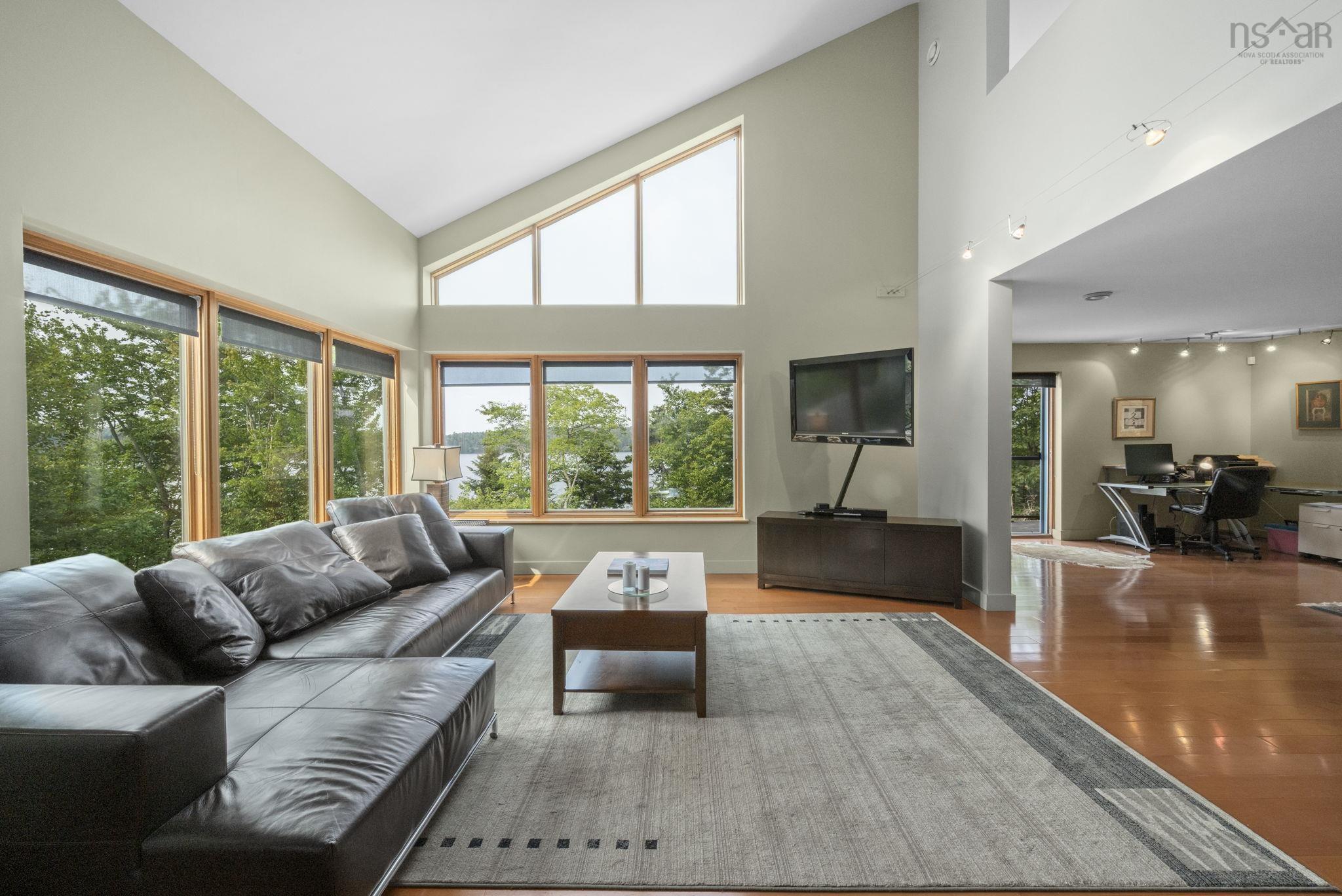 $1,250,000.00: 49 Fairway Grove, Dartmouth