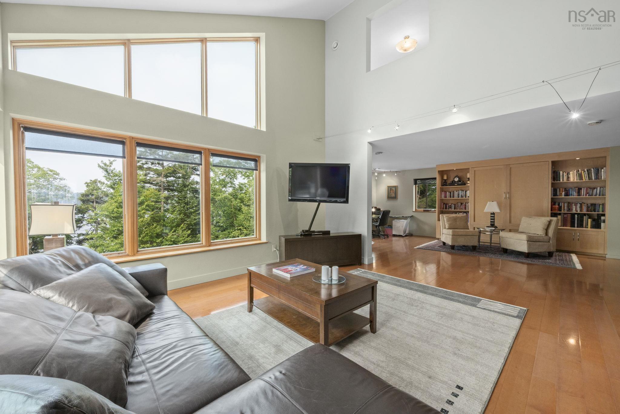$1,250,000.00: 49 Fairway Grove, Dartmouth