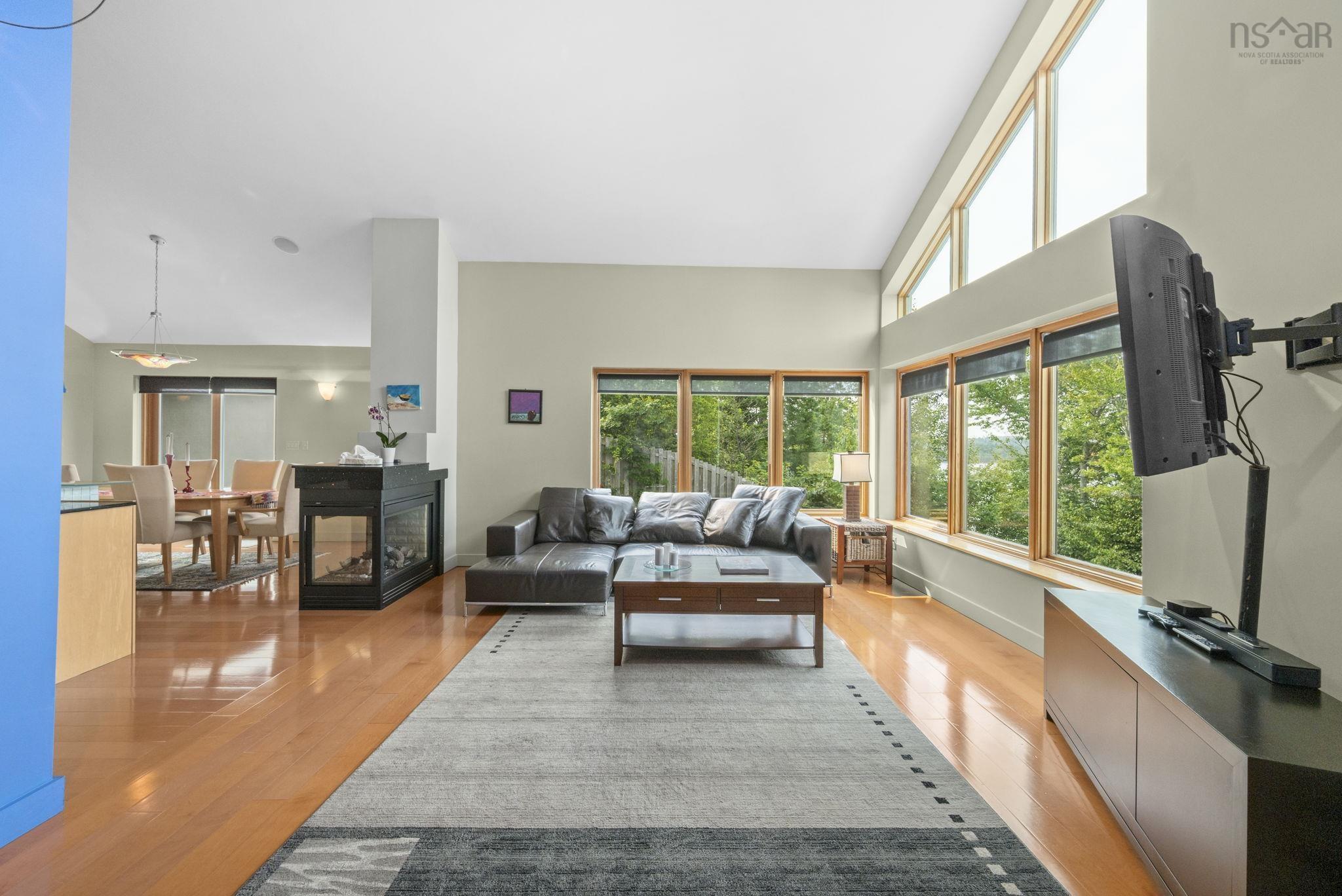 $1,250,000.00: 49 Fairway Grove, Dartmouth
