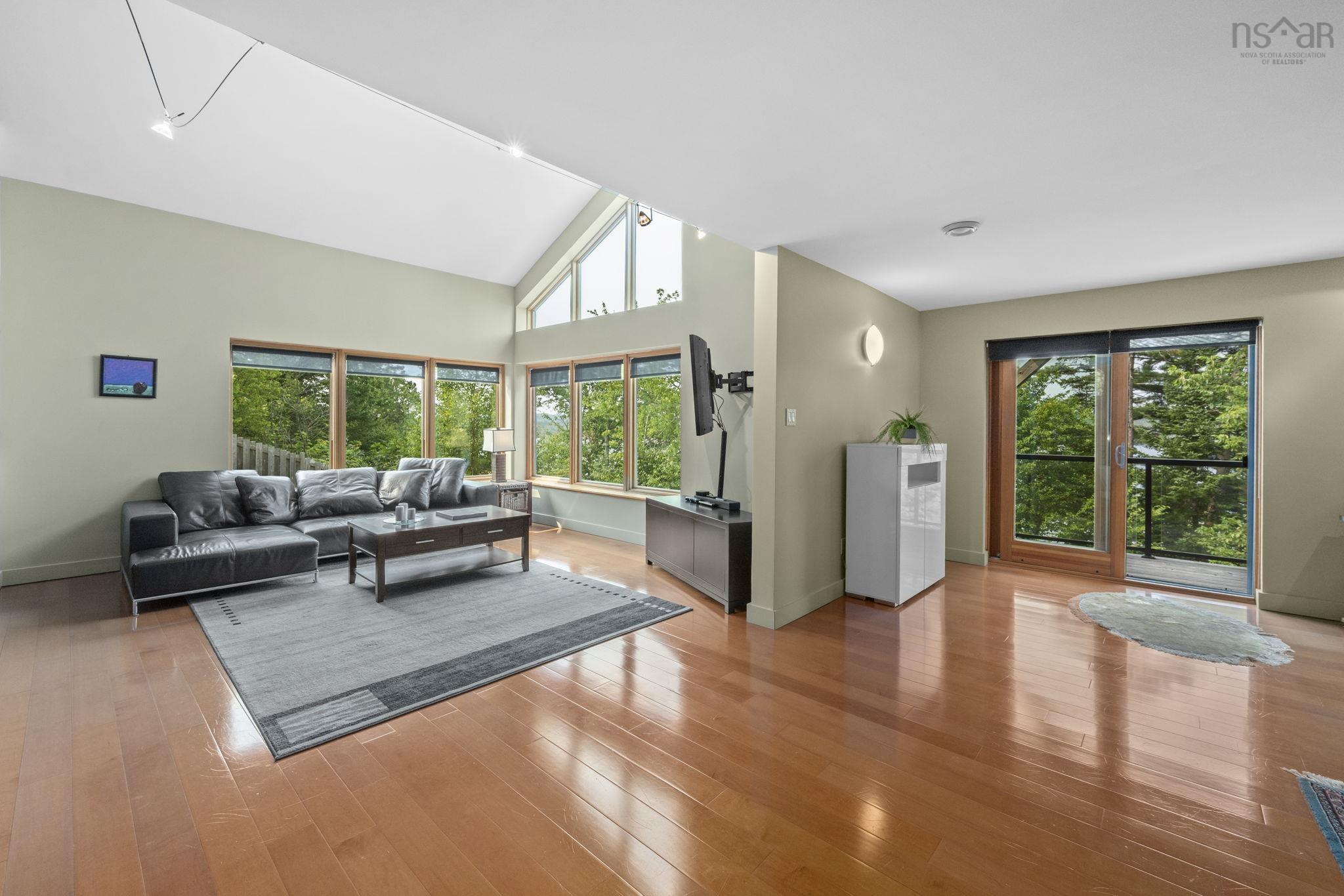 $1,250,000.00: 49 Fairway Grove, Dartmouth