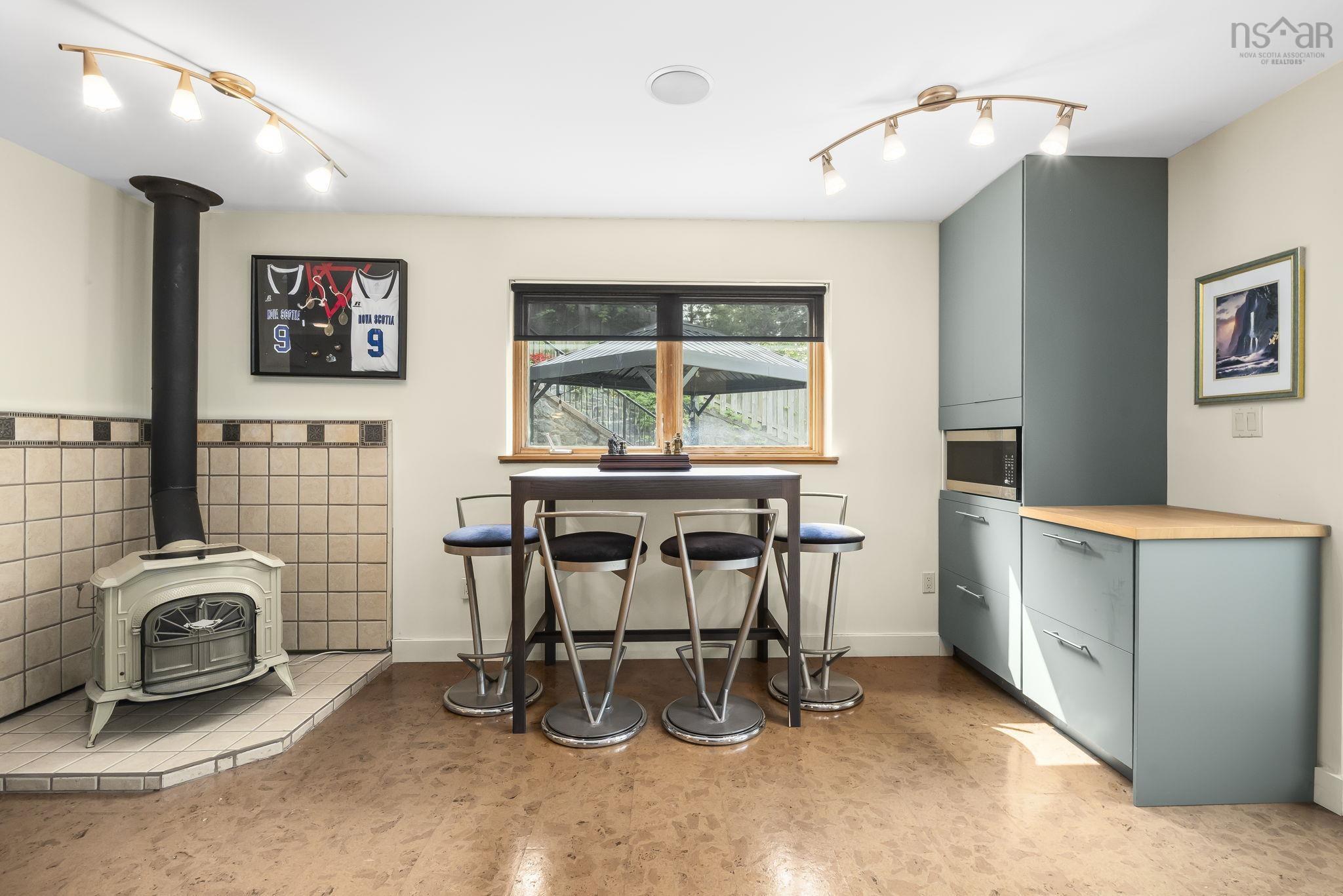 $1,250,000.00: 49 Fairway Grove, Dartmouth