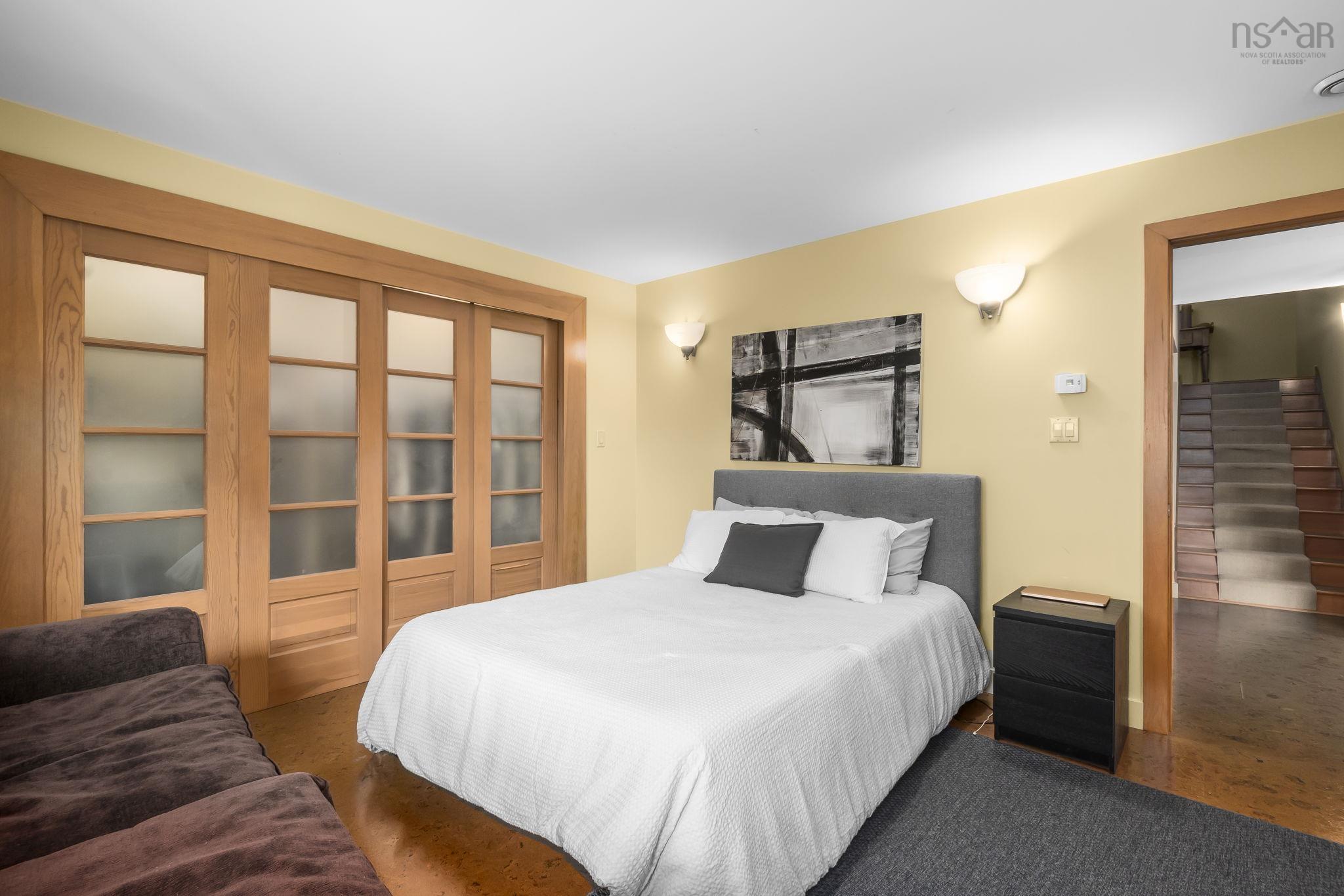 $1,250,000.00: 49 Fairway Grove, Dartmouth