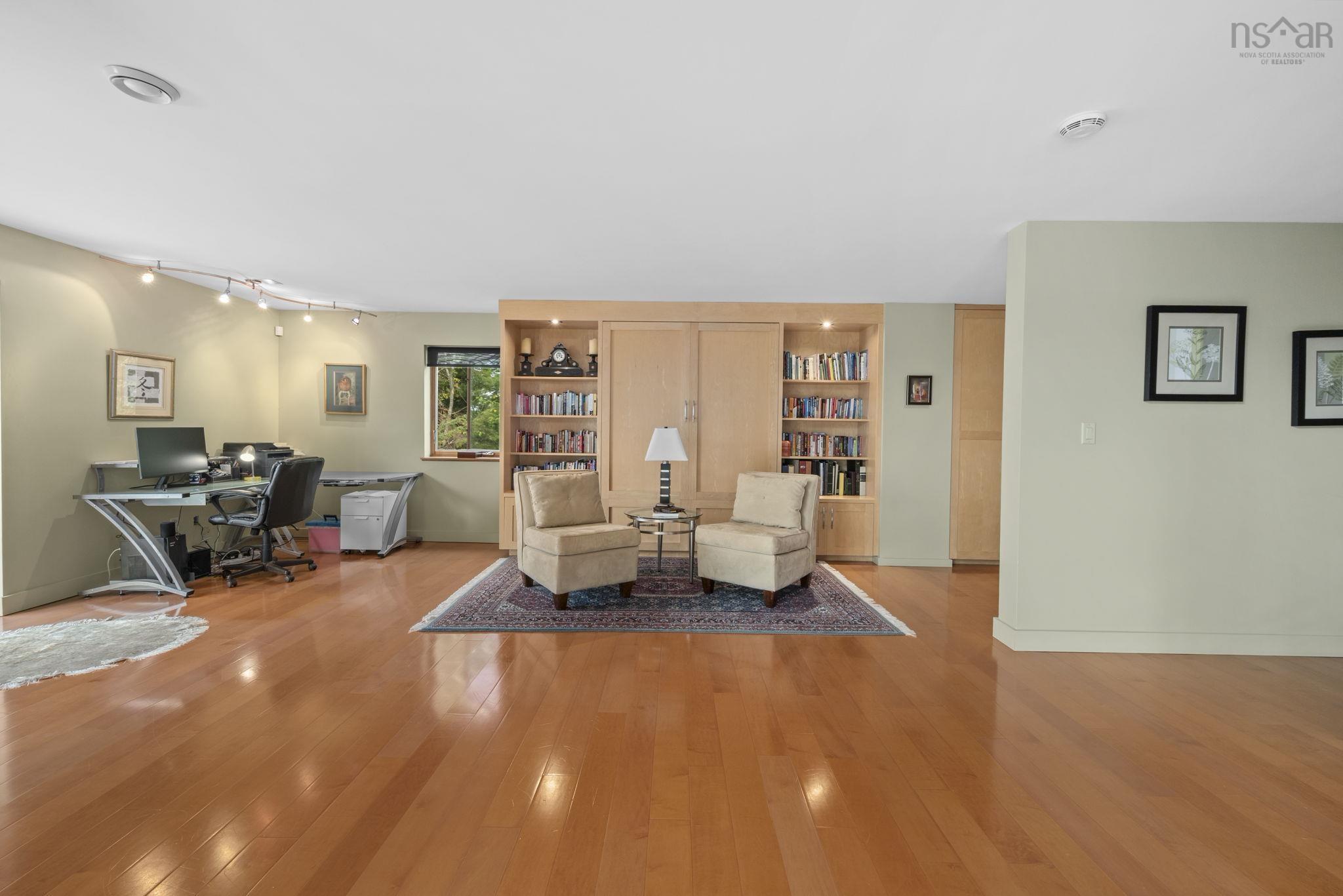 $1,250,000.00: 49 Fairway Grove, Dartmouth