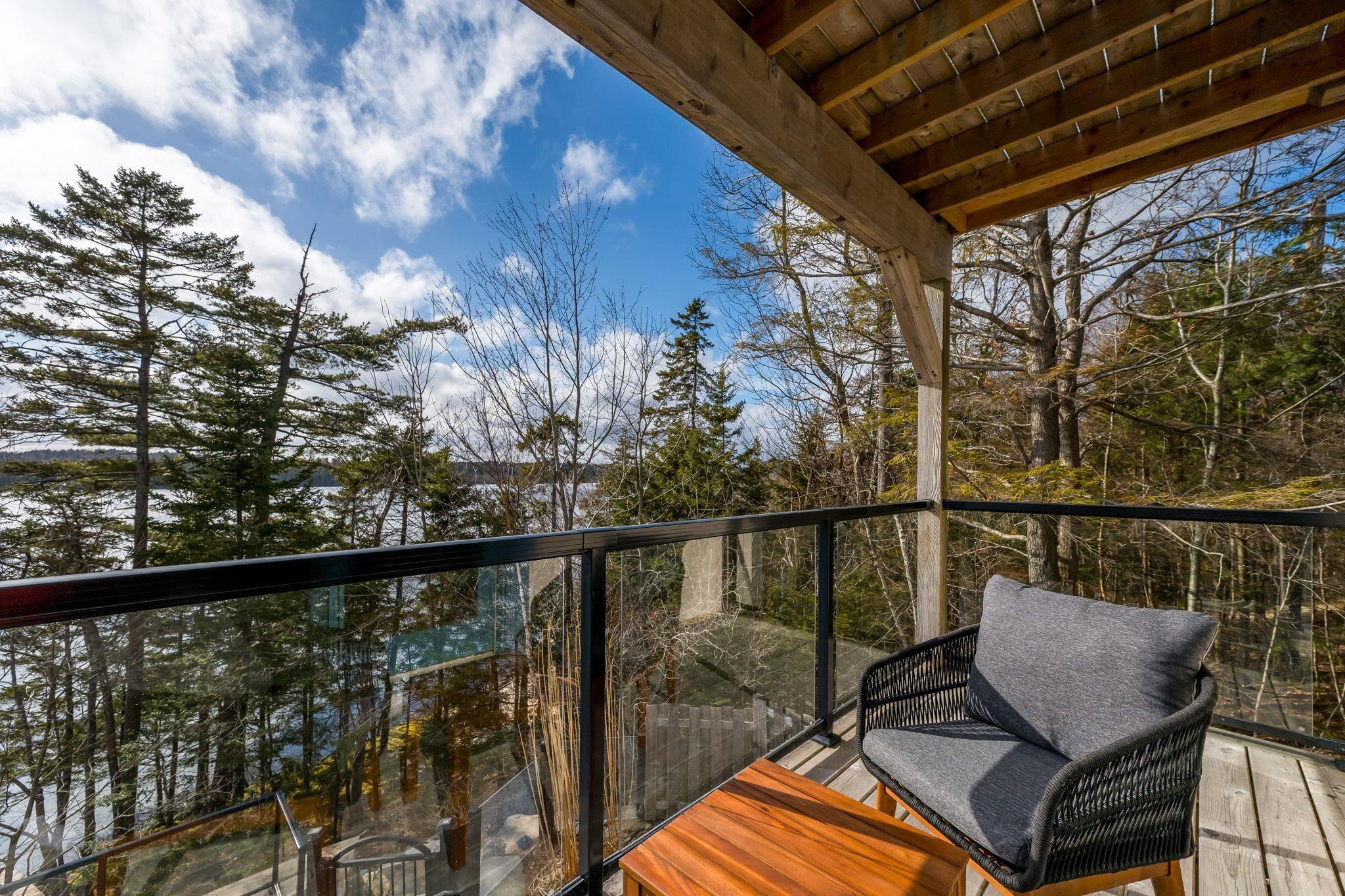 $1,250,000.00: 49 Fairway Grove, Dartmouth