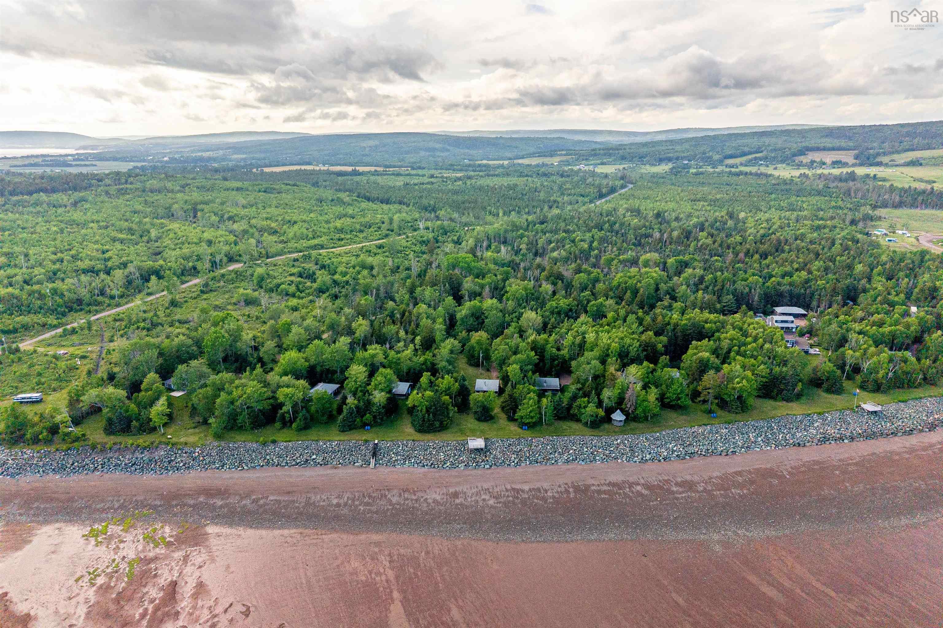 $3,699,000.00: 320 Cove Road, Economy