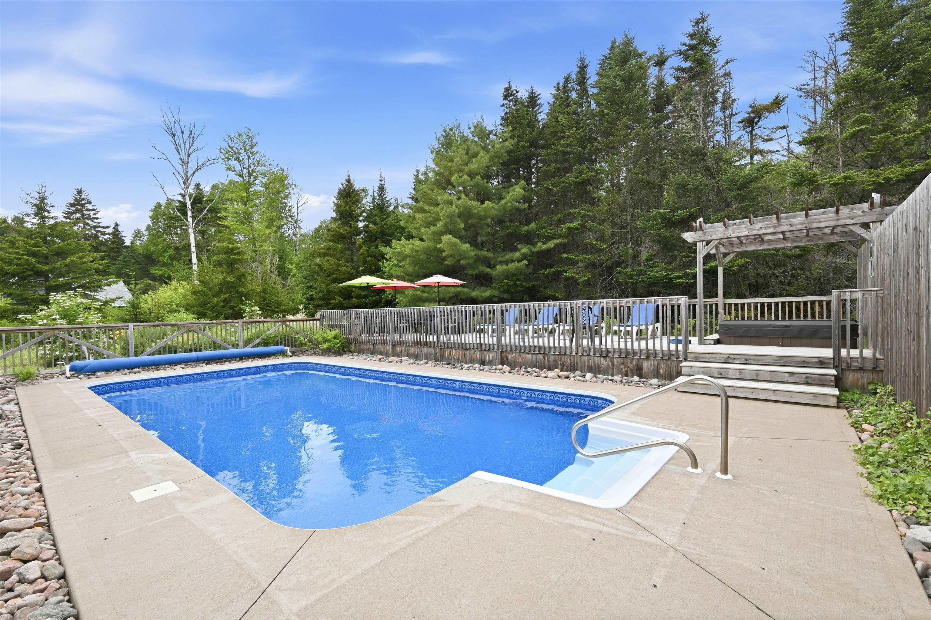$3,699,000.00: 320 Cove Road, Economy