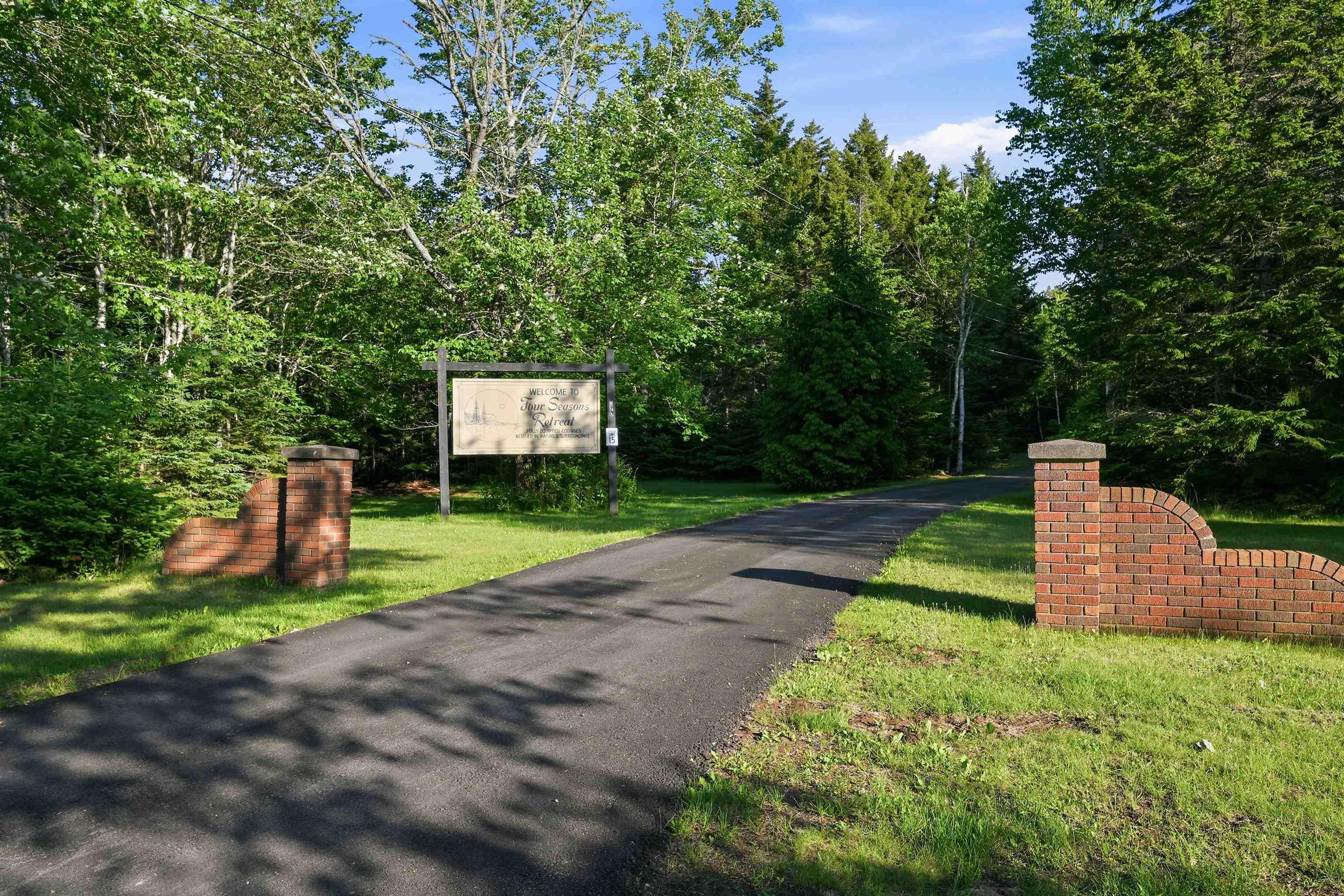 $3,699,000.00: 320 Cove Road, Economy