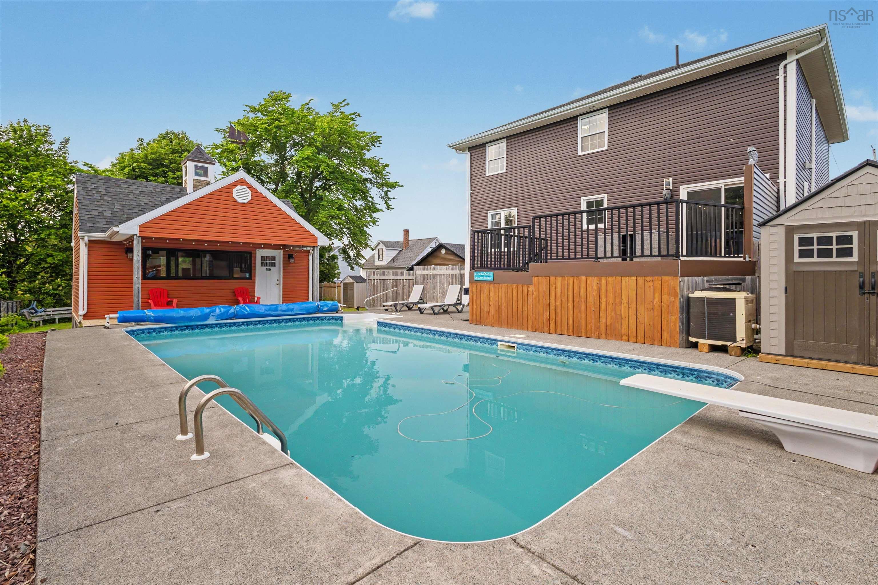 $639,000.00: 42 MacRae Ave Avenue, Sydney River
