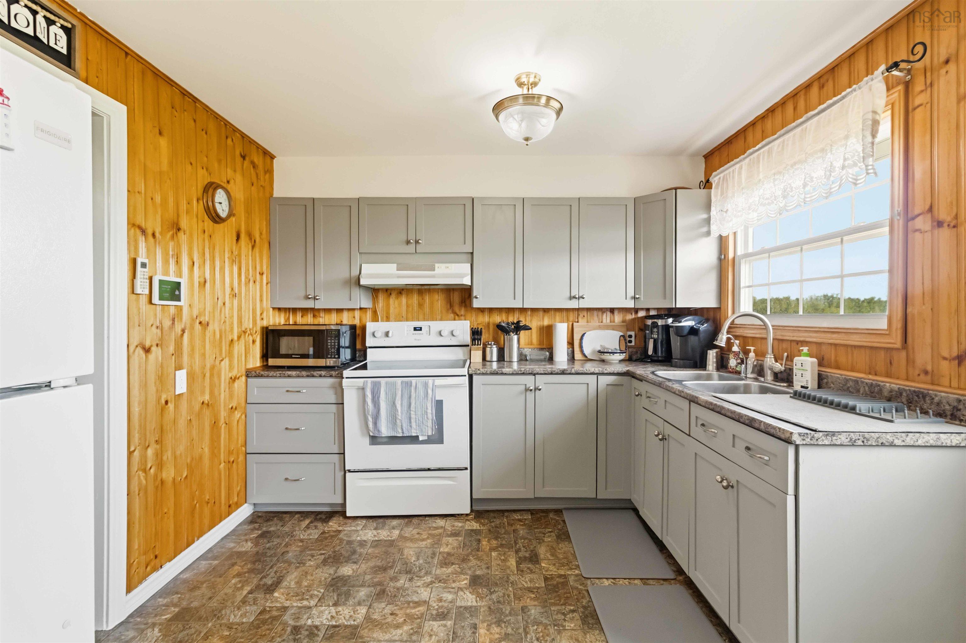 $349,900.00: 1100 Highway 277, Dutch Settlement