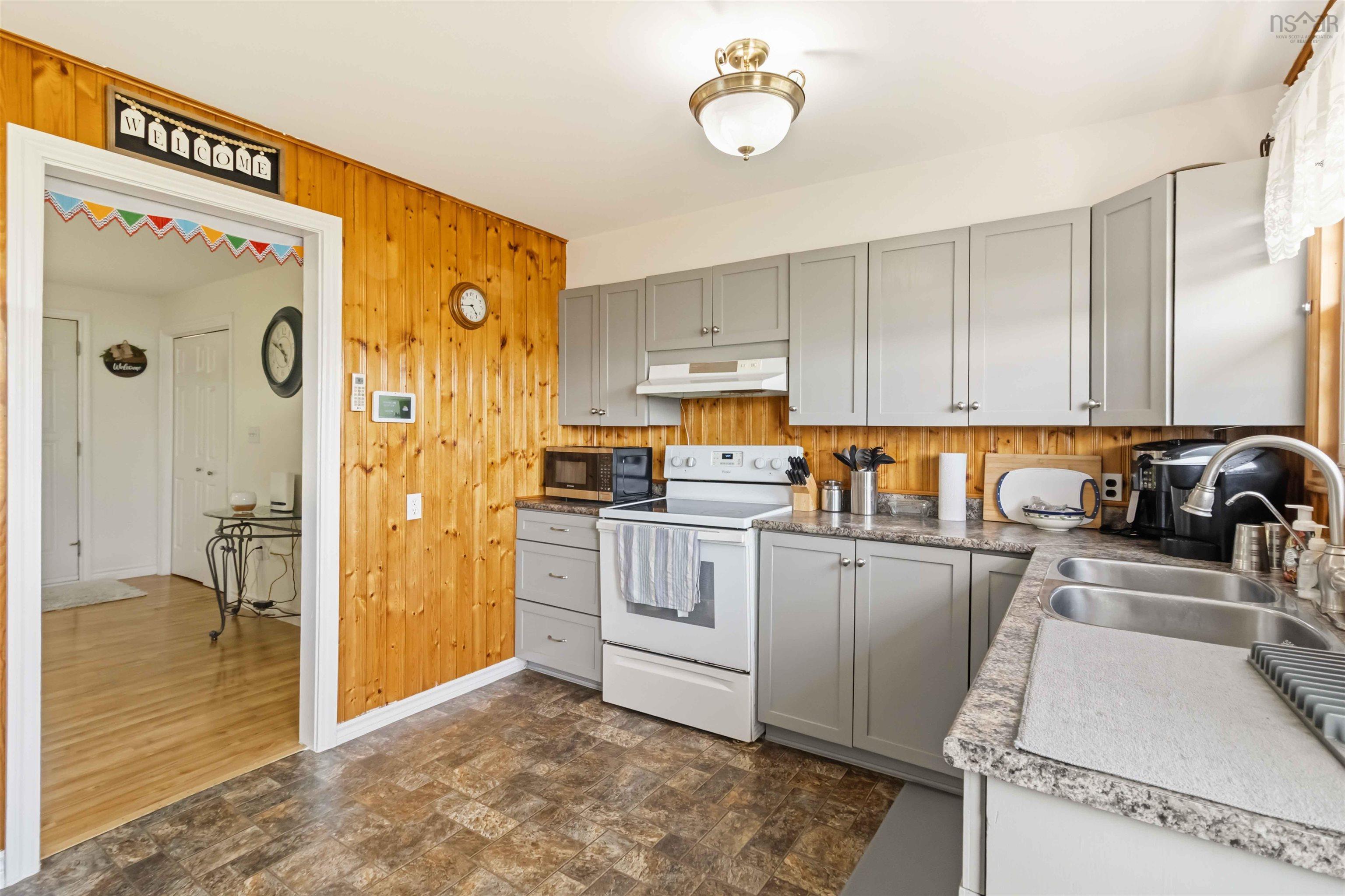 $349,900.00: 1100 Highway 277, Dutch Settlement