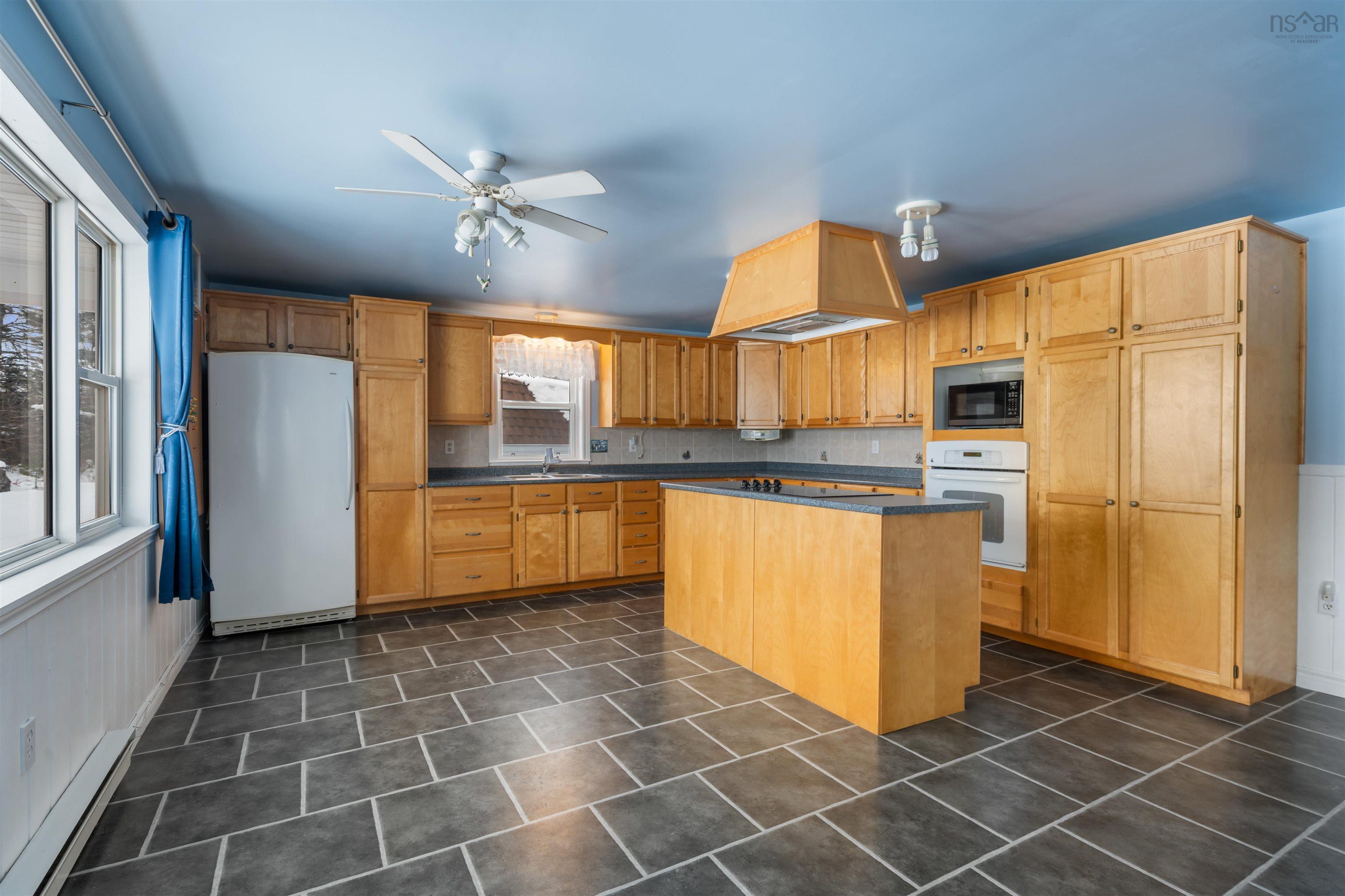 $449,900.00: 59 West Toney Drive, Seafoam
