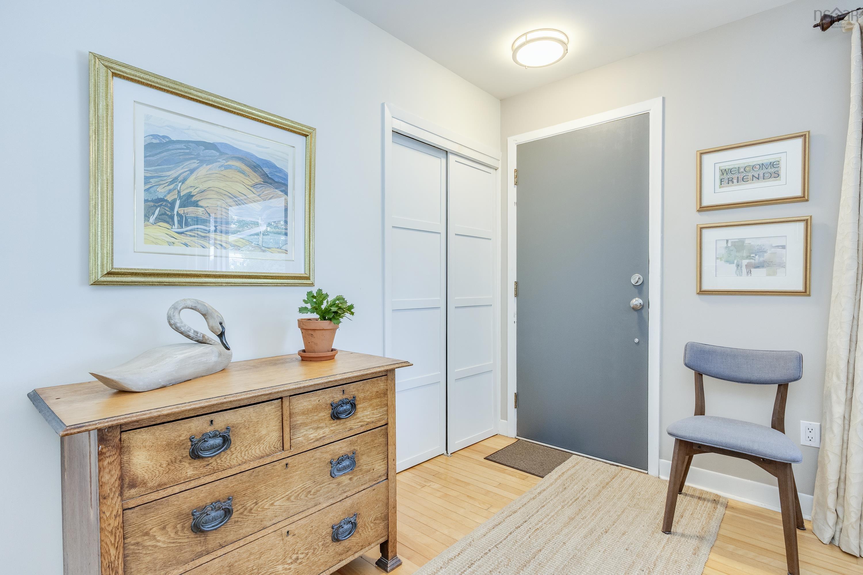 $495,000.00: 2261 North Avenue, Canning