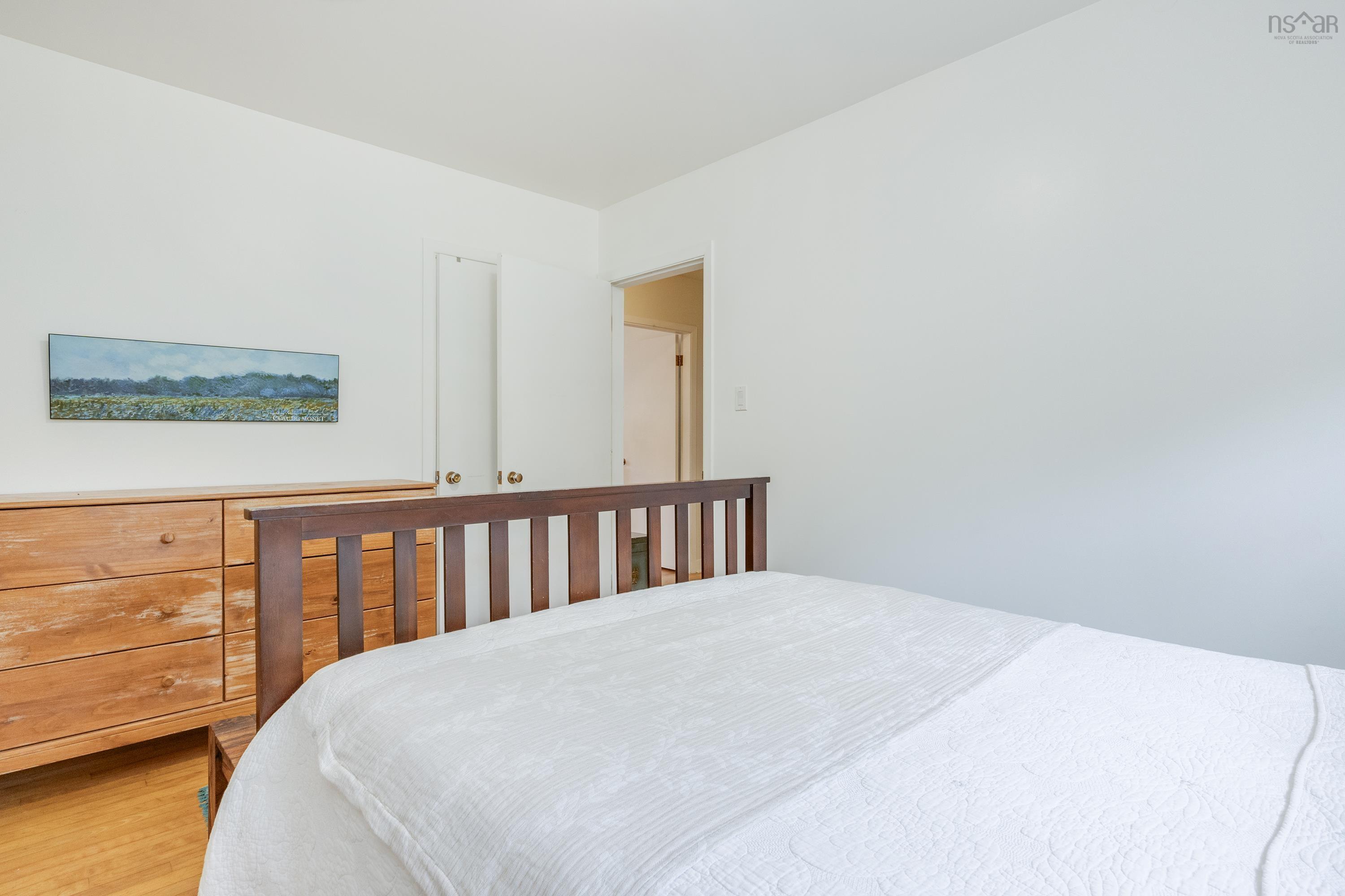 $495,000.00: 2261 North Avenue, Canning