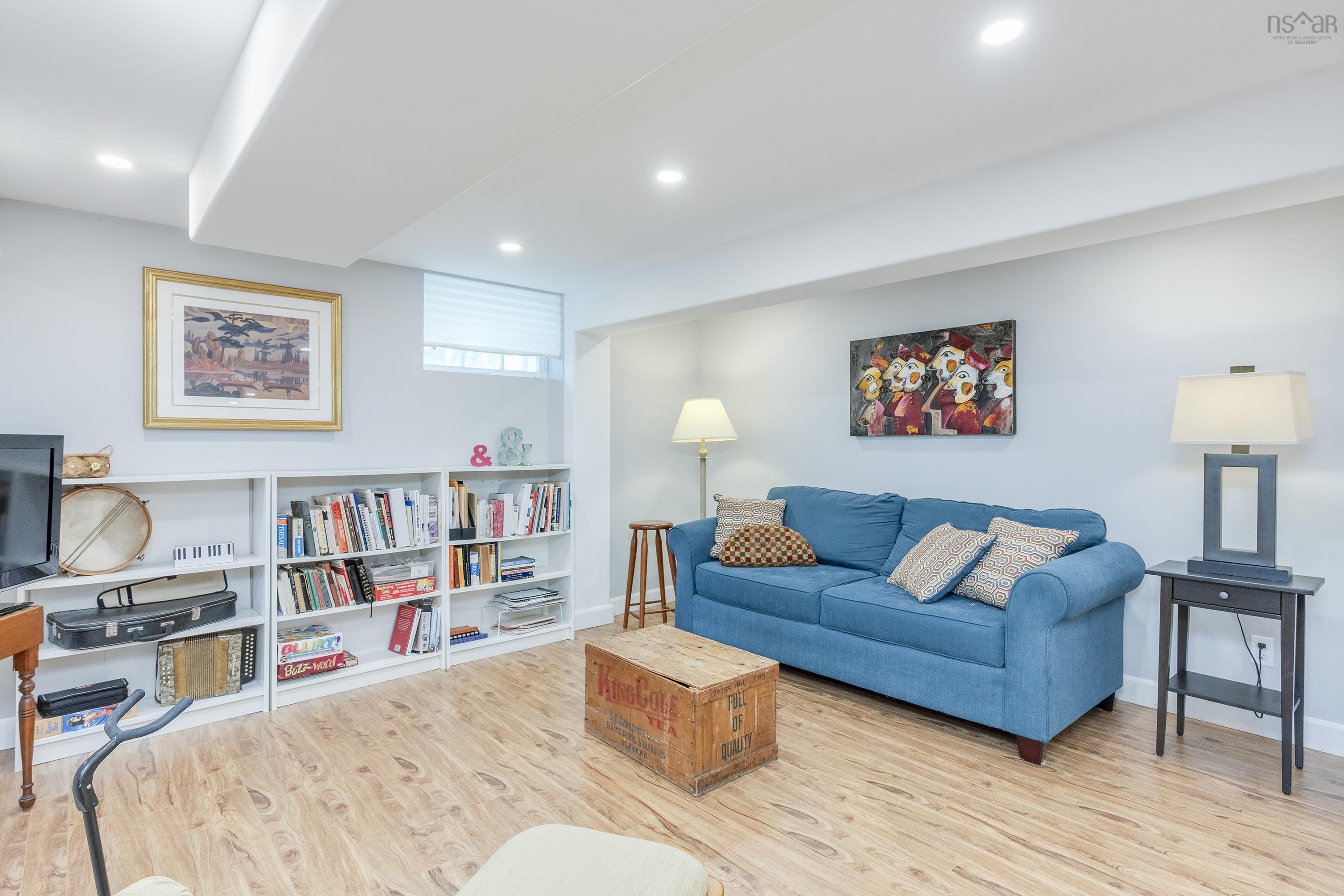 $495,000.00: 2261 North Avenue, Canning