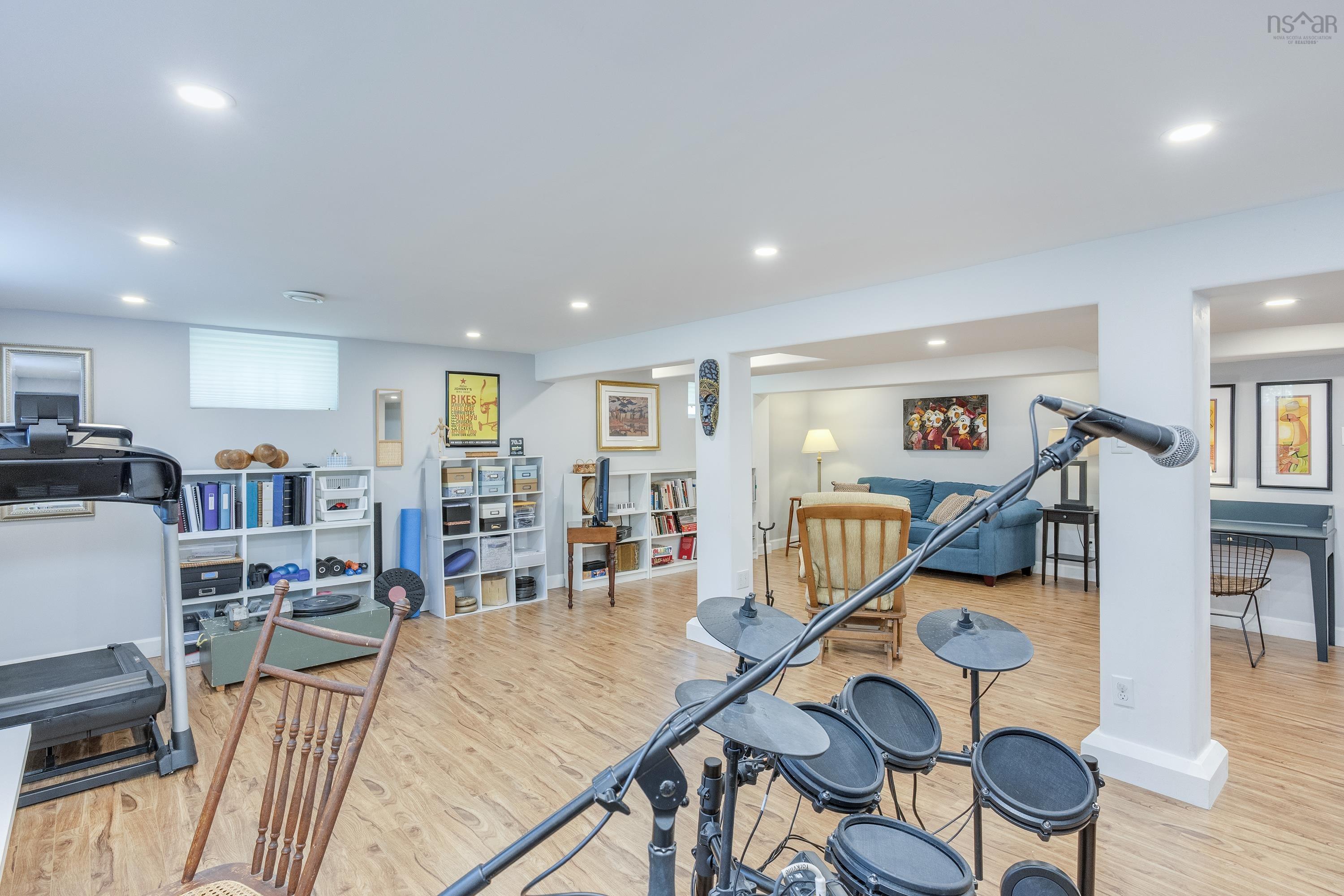 $495,000.00: 2261 North Avenue, Canning