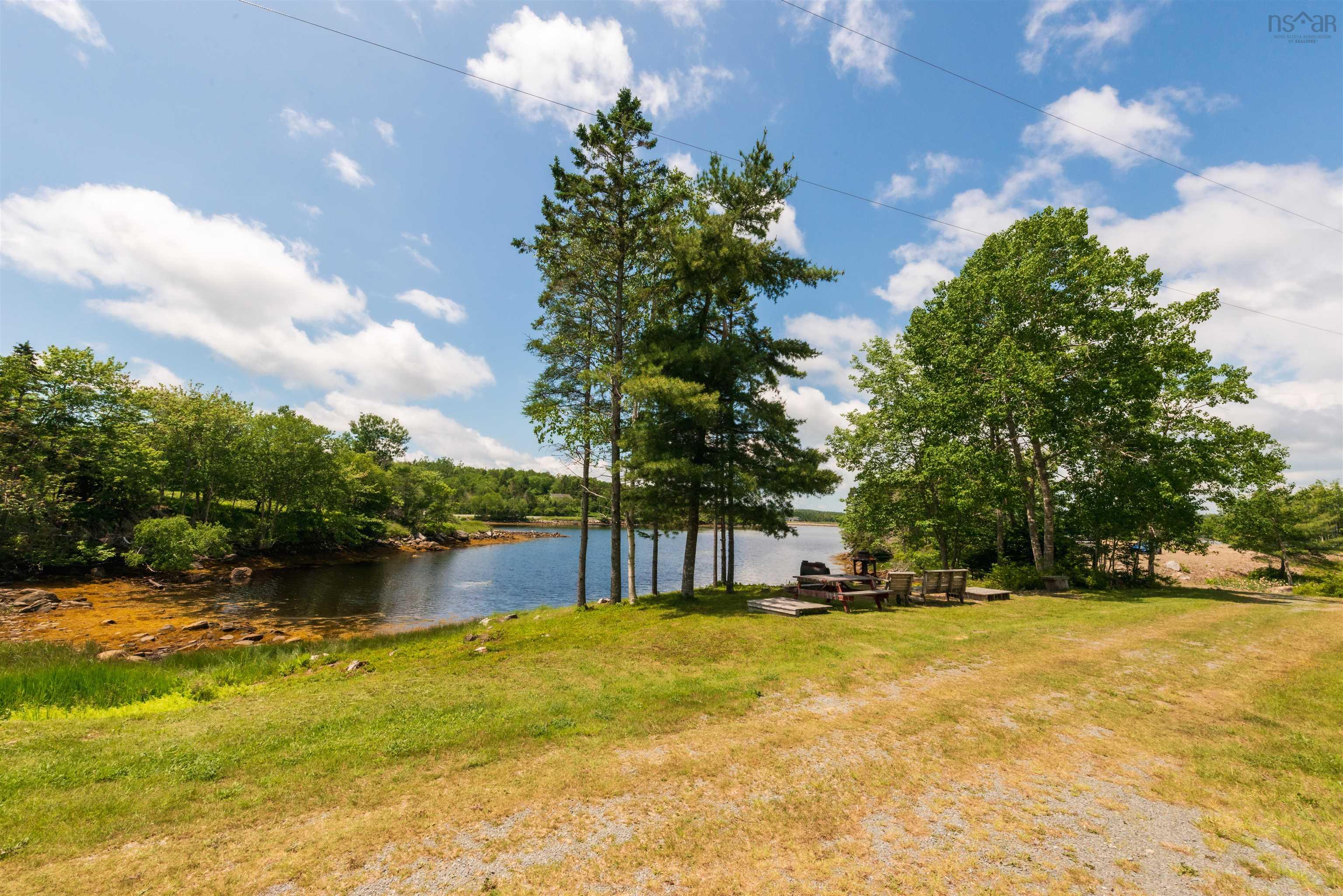 $799,900.00: 527 West Ship Harbour Road, Ship Harbour