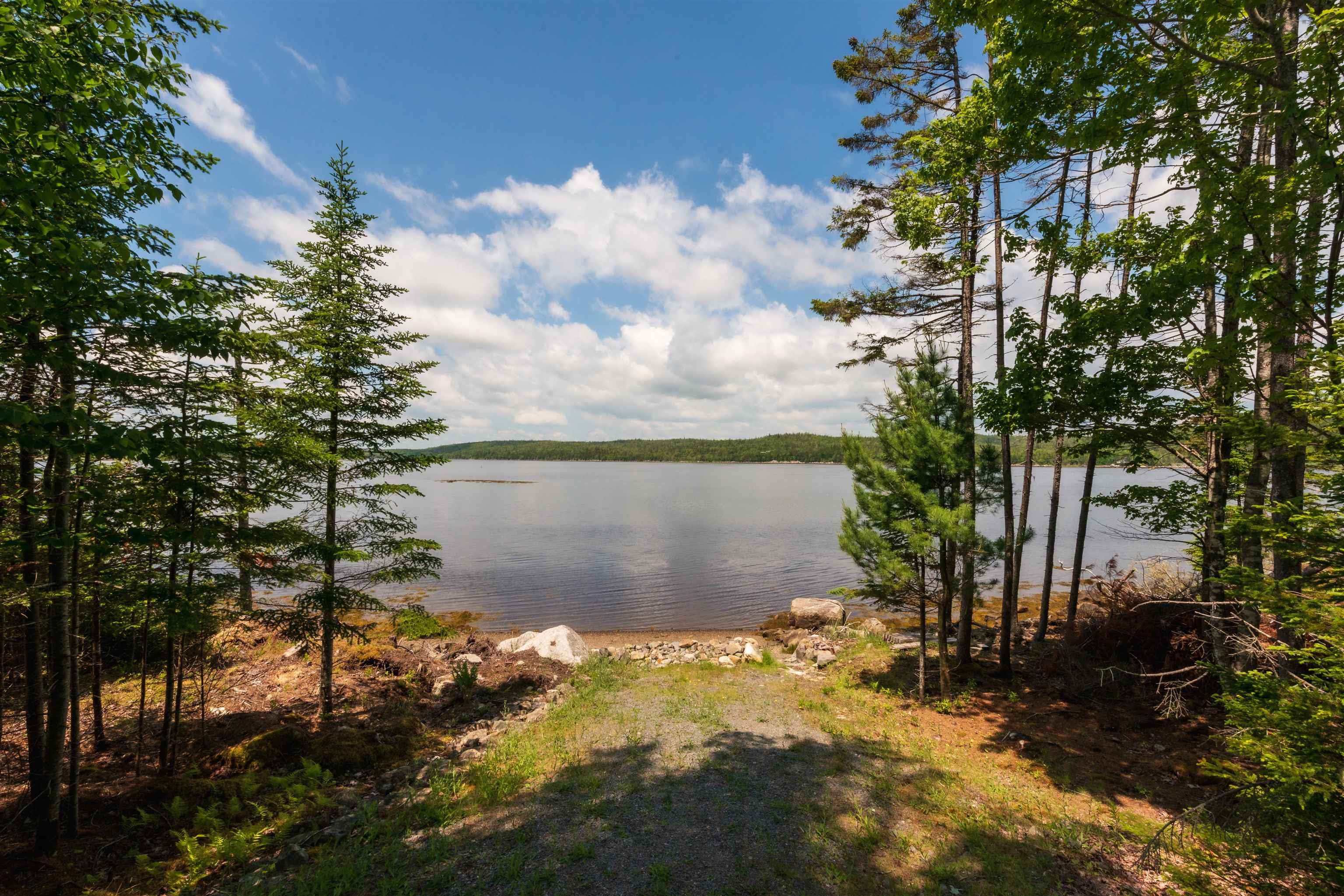 $799,900.00: 527 West Ship Harbour Road, Ship Harbour