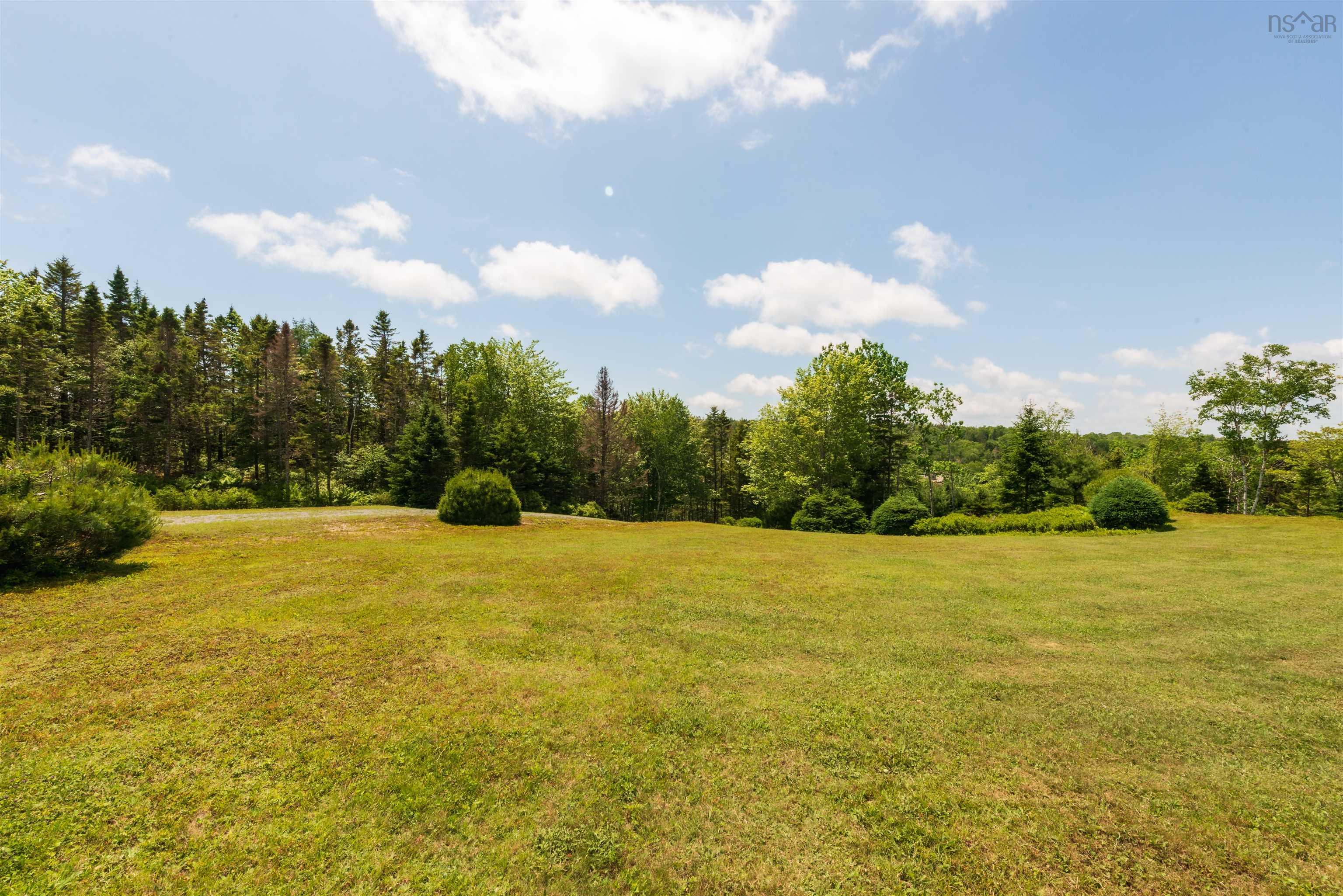 $799,900.00: 527 West Ship Harbour Road, Ship Harbour