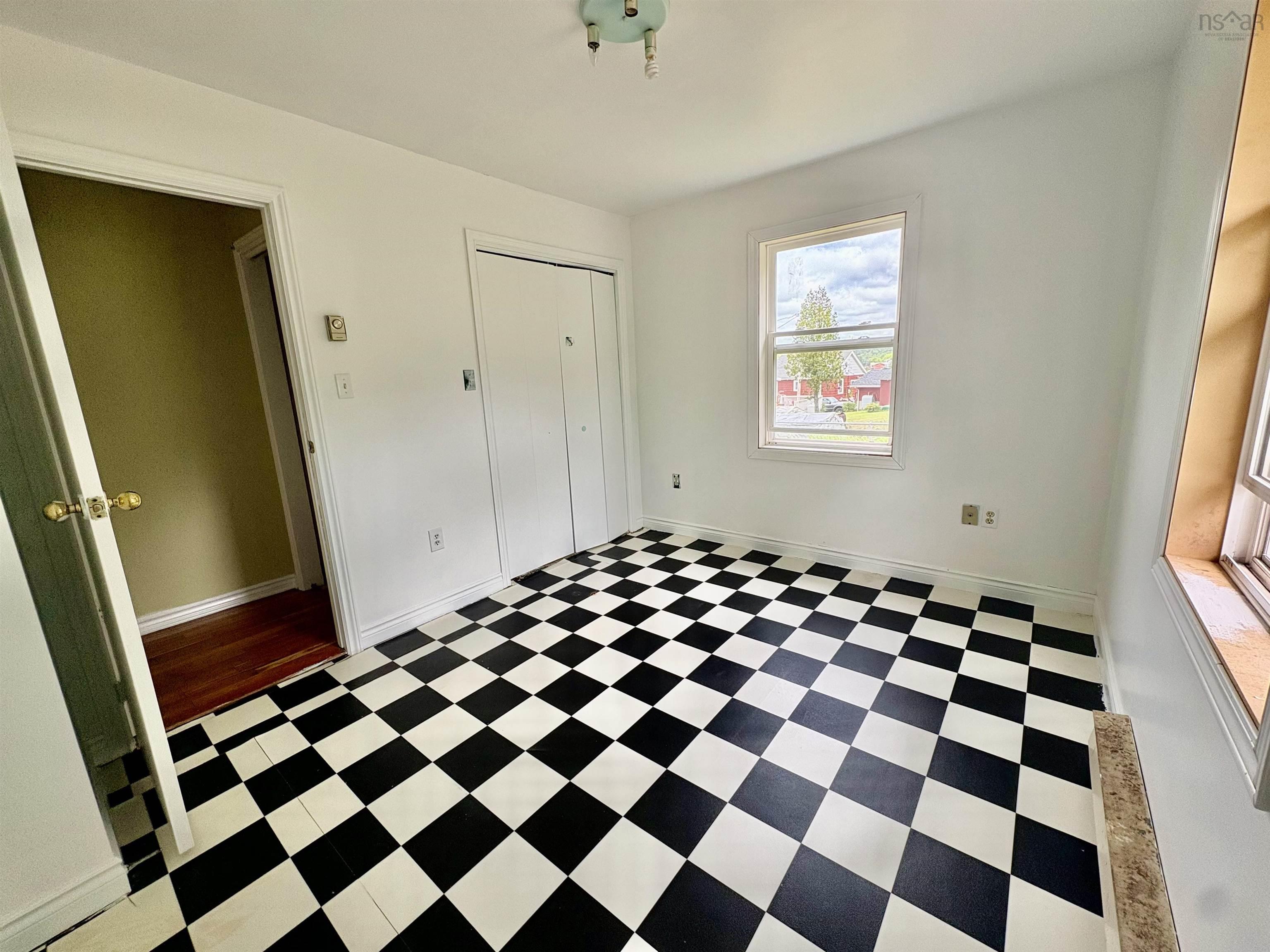 1 Whites Lake Avenue, Whites Lake, NS (MLS 202616314)