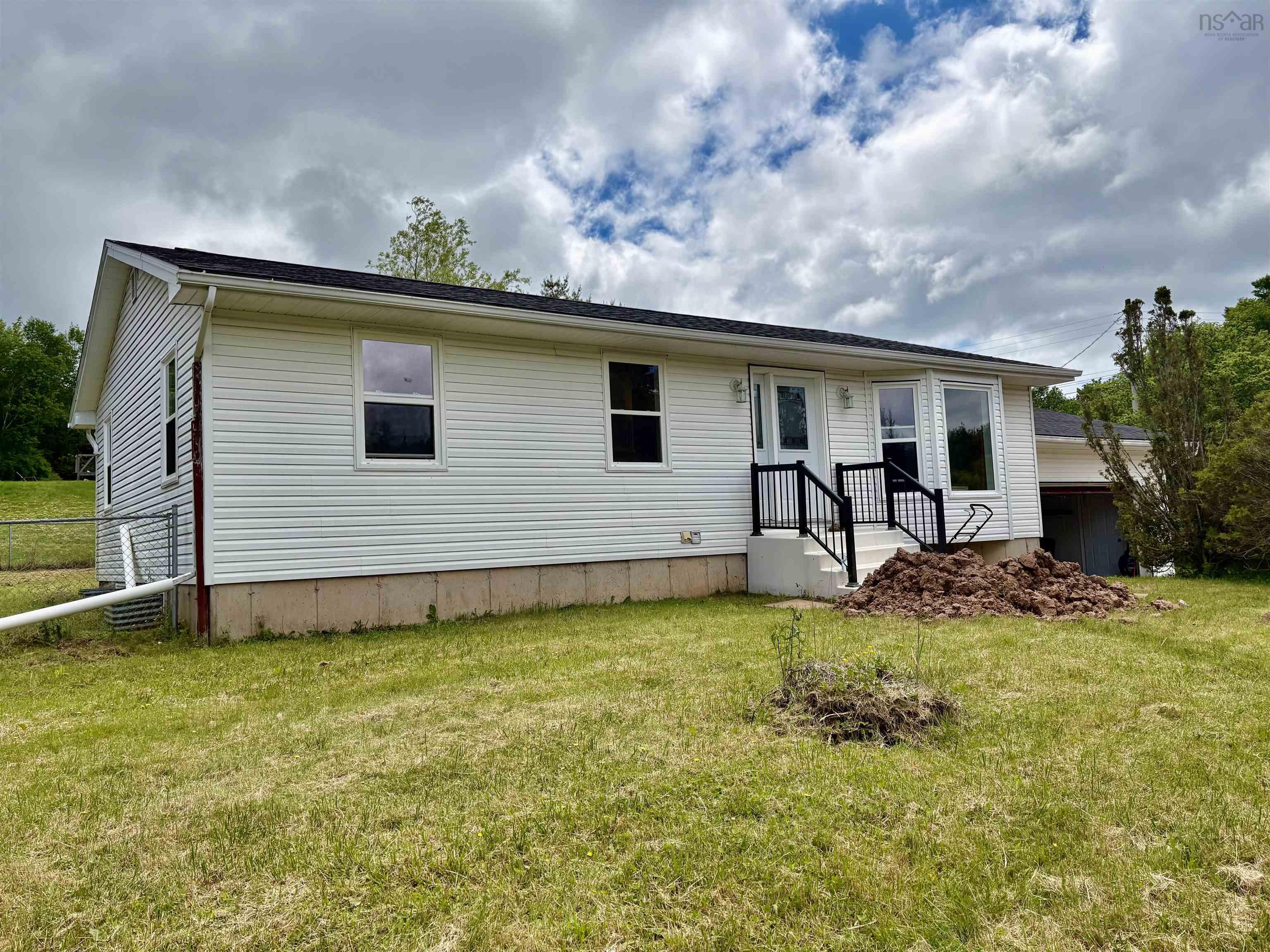 1 Whites Lake Avenue, Whites Lake, NS (MLS 202616314)