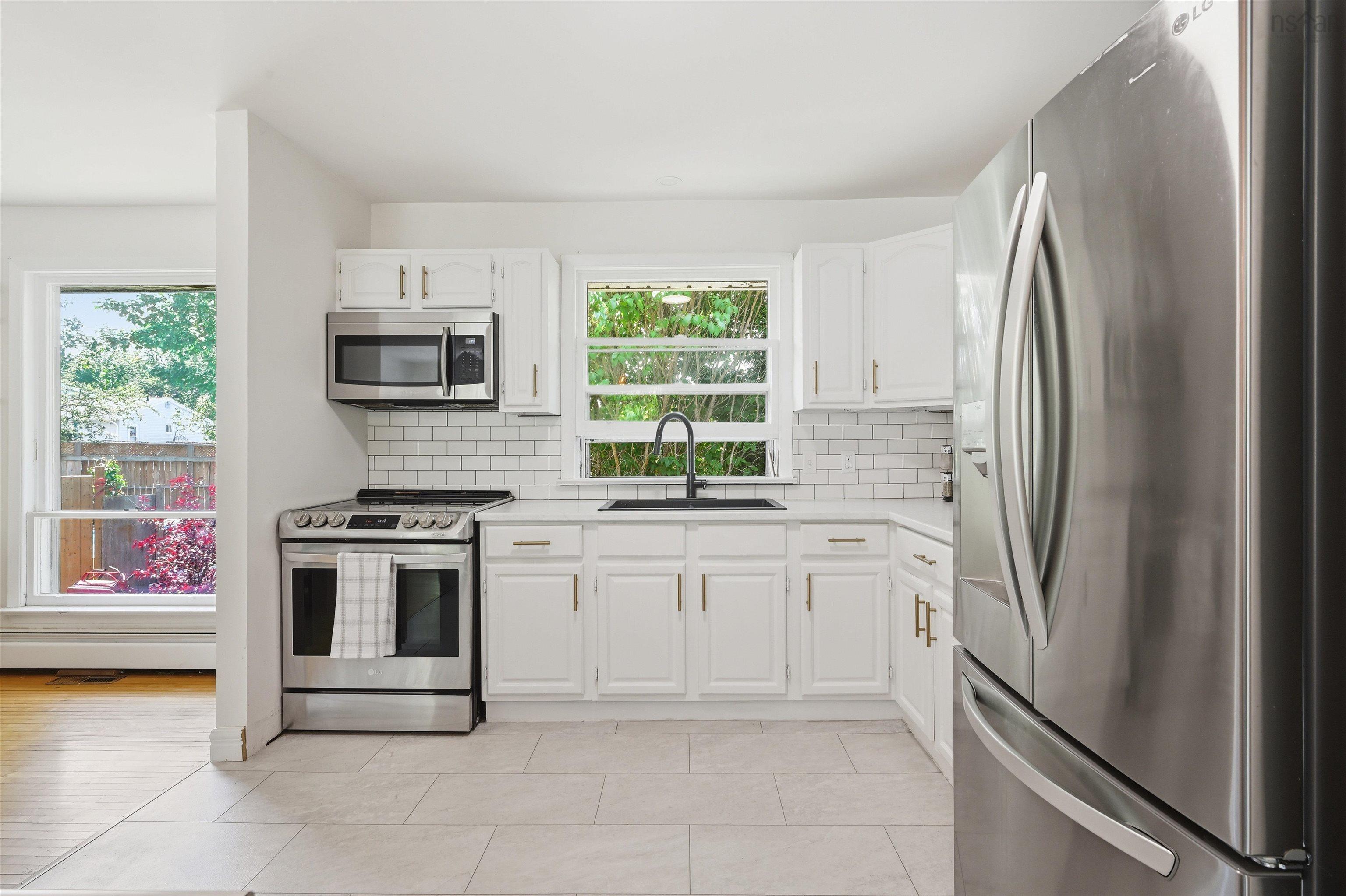 21 Lewis Drive, Bedford, NS (MLS 202616369)