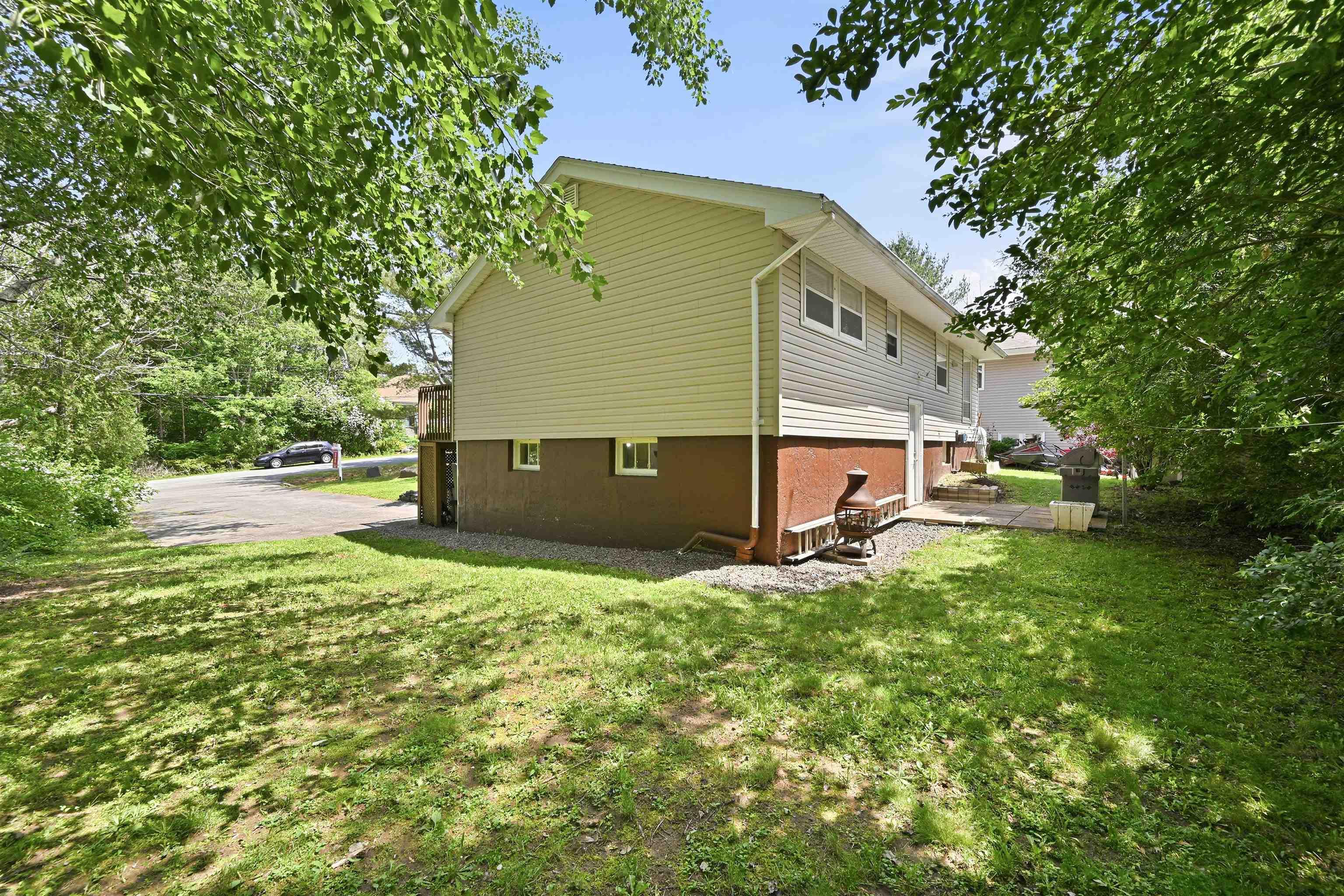 21 Lewis Drive, Bedford, NS (MLS 202616369)