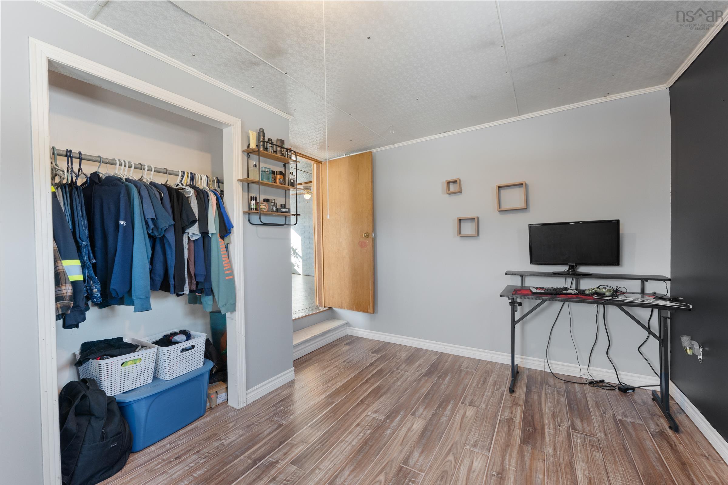 $205,000.00: 90 Oak Park Road, East Pubnico