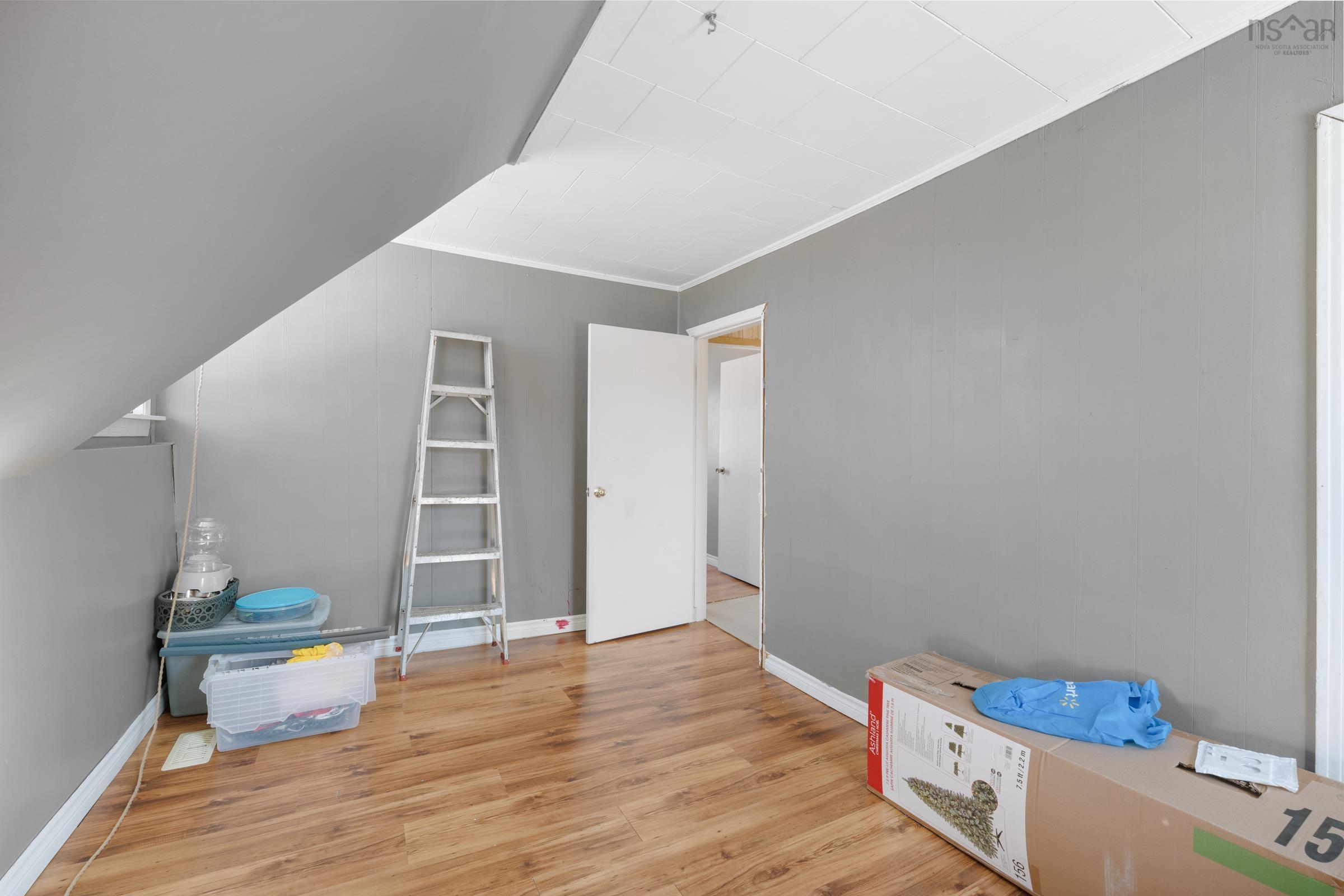 $205,000.00: 90 Oak Park Road, East Pubnico