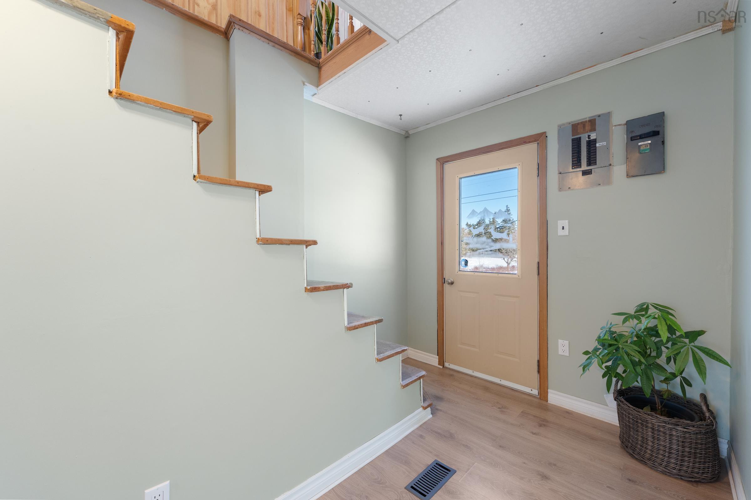 $205,000.00: 90 Oak Park Road, East Pubnico