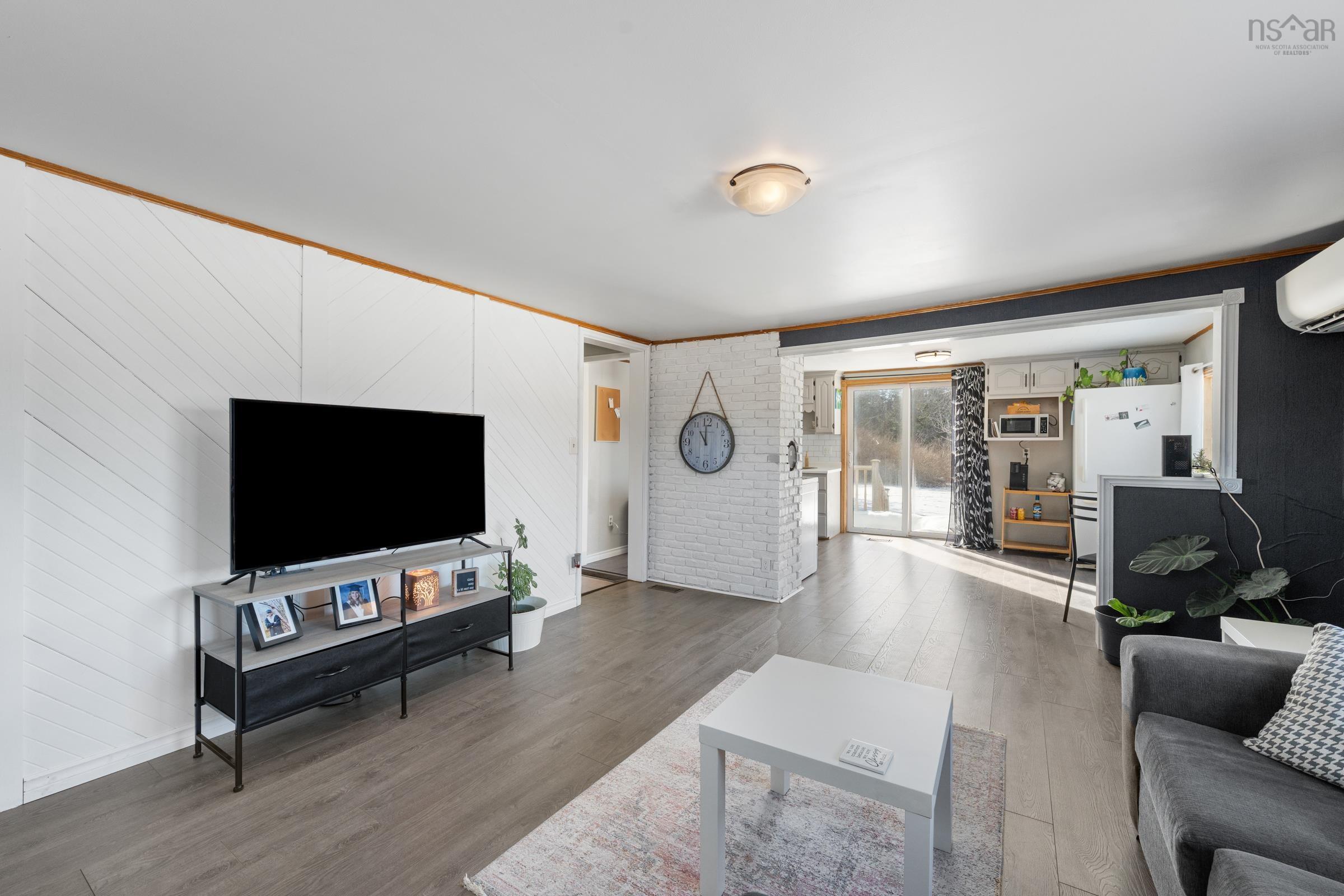 $205,000.00: 90 Oak Park Road, East Pubnico