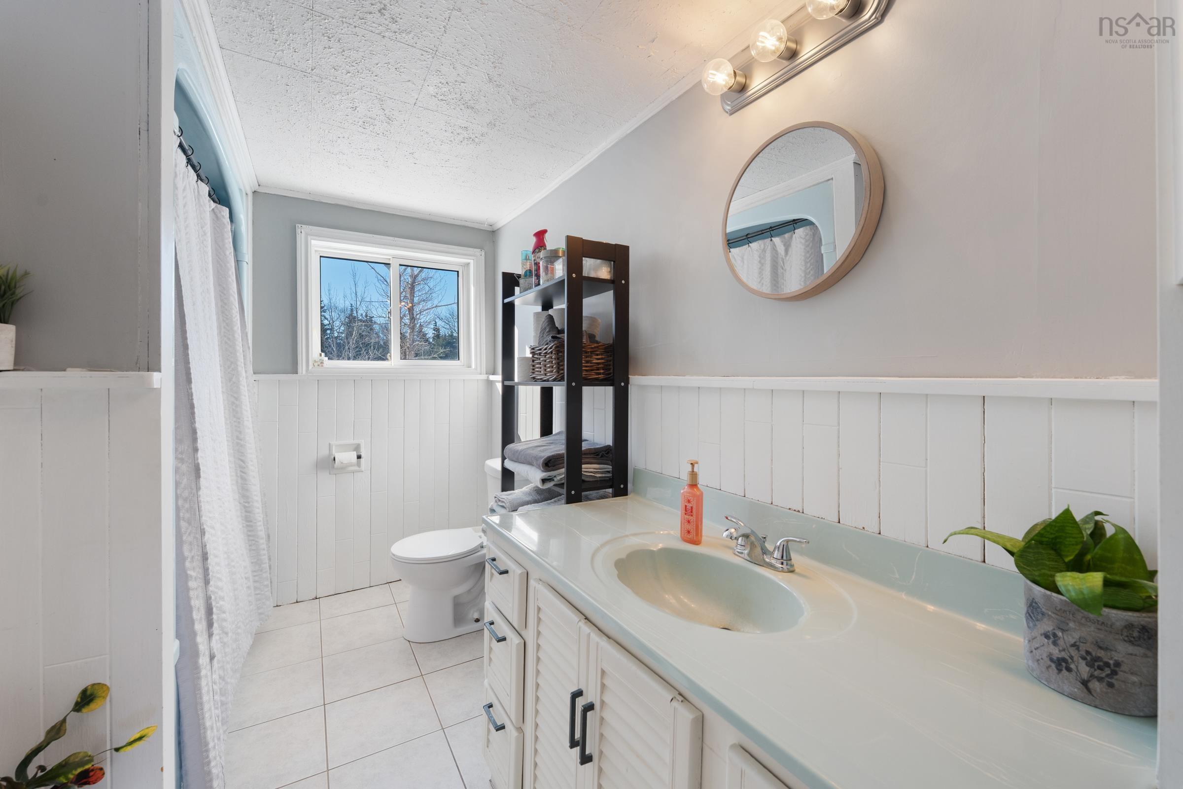 $205,000.00: 90 Oak Park Road, East Pubnico
