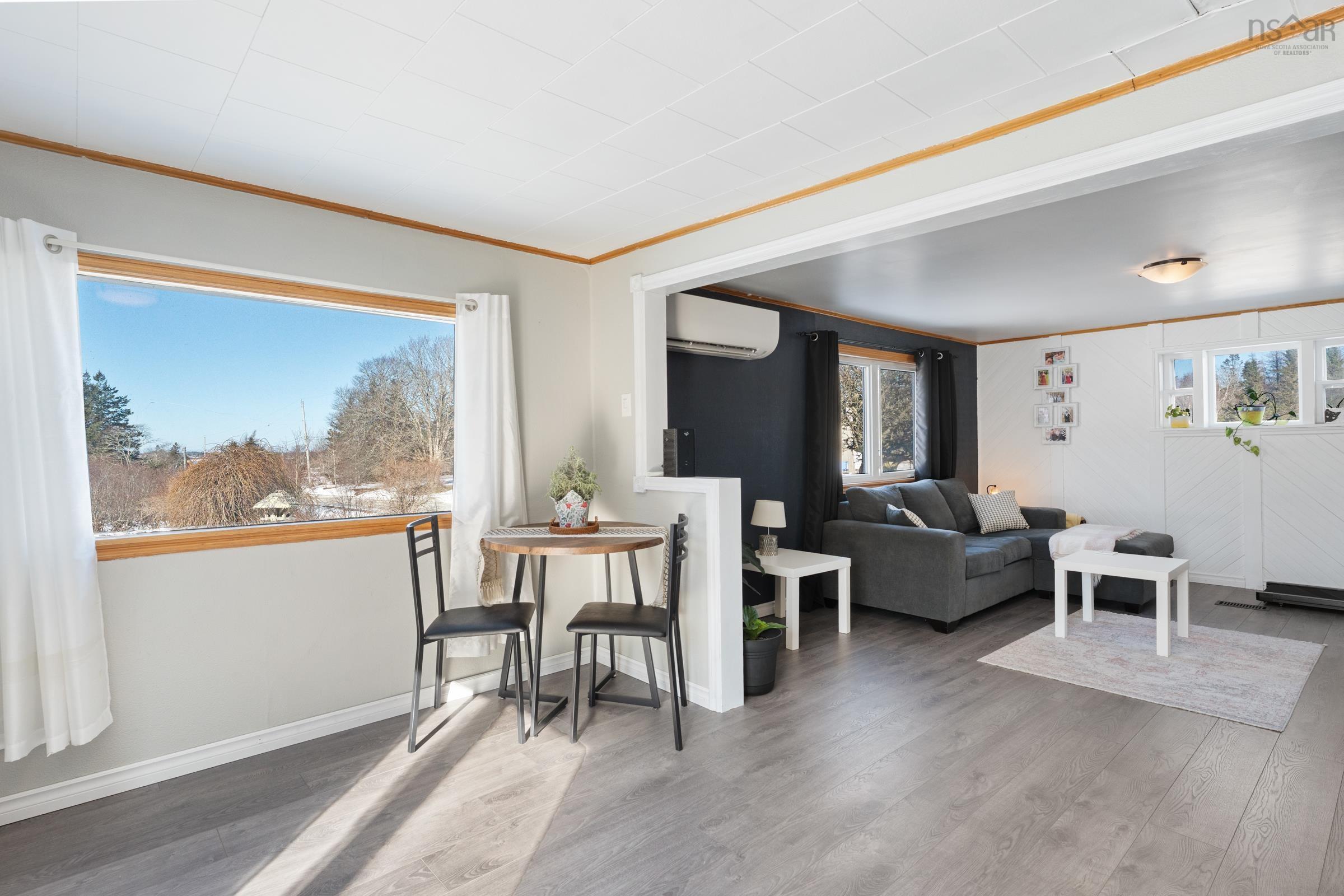 $205,000.00: 90 Oak Park Road, East Pubnico